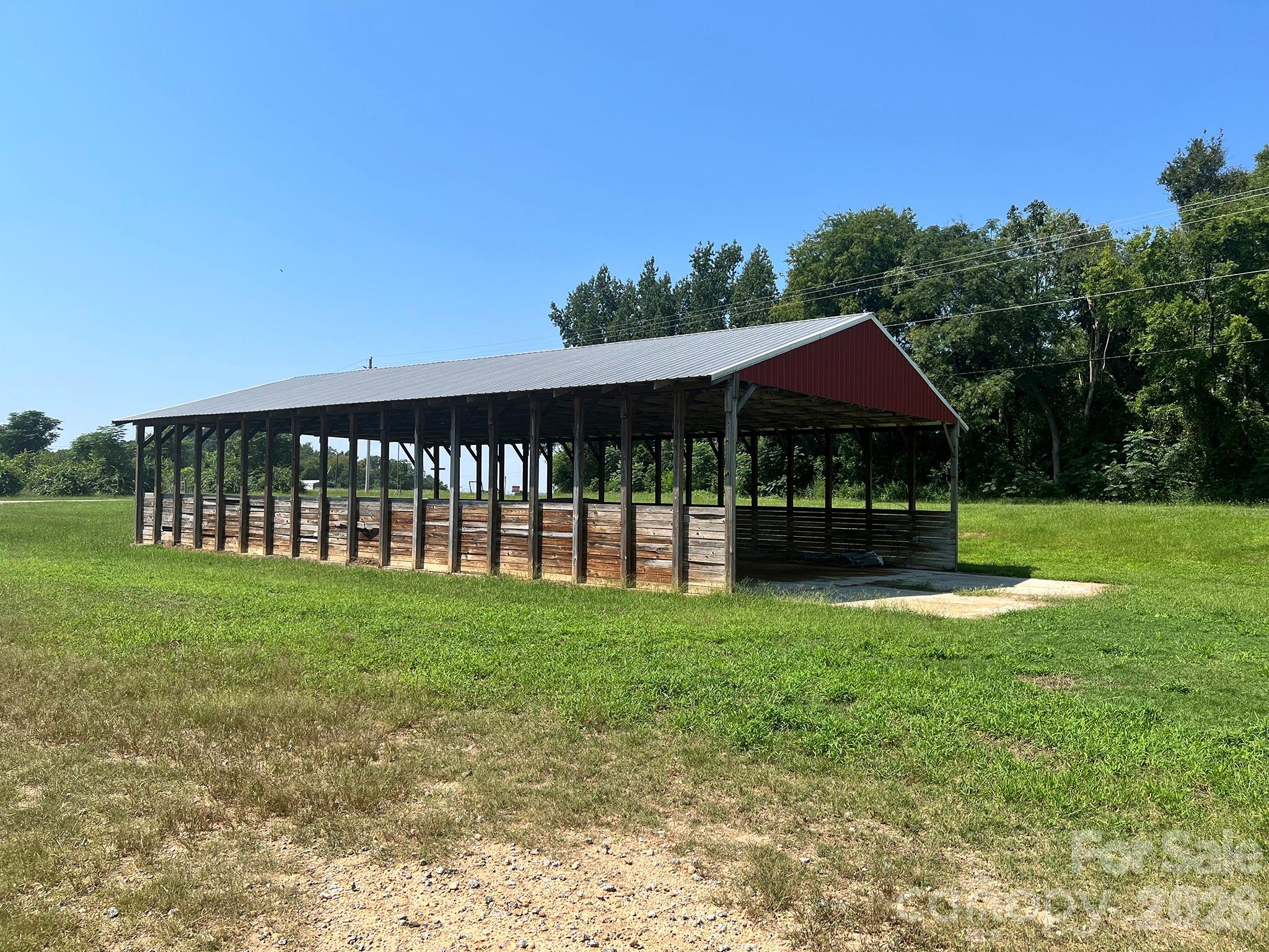 main property photo 25