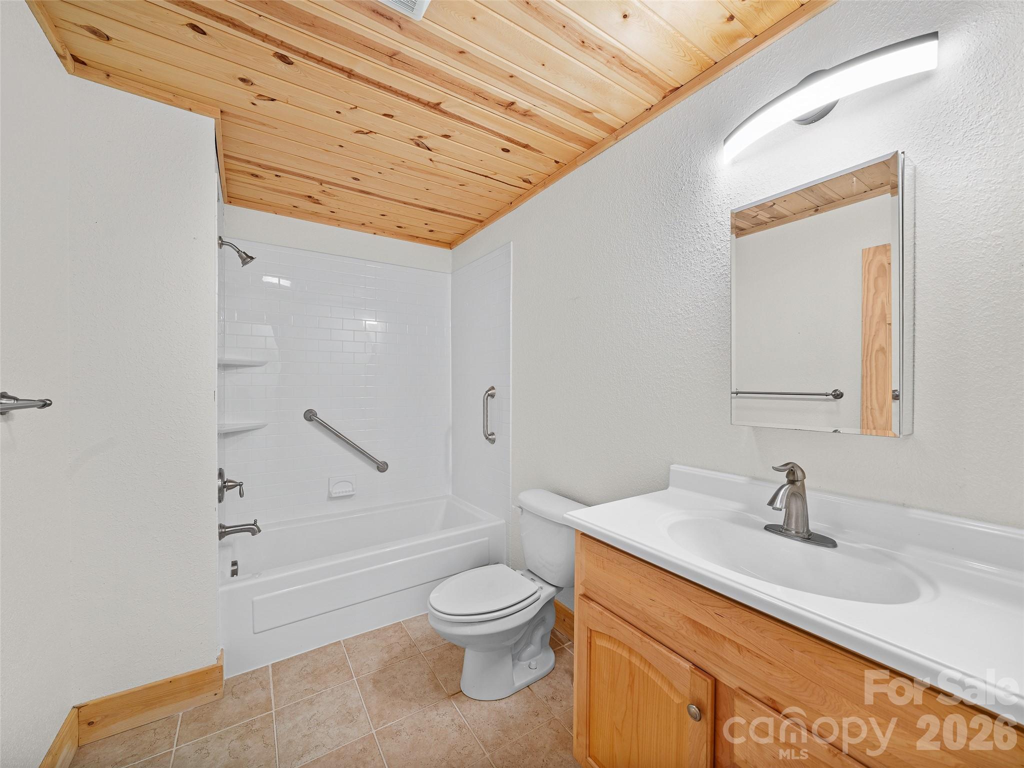 main property photo 9