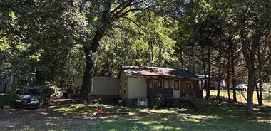 image of property with 2 Bed | 1 Bath | 1,040 Sqft