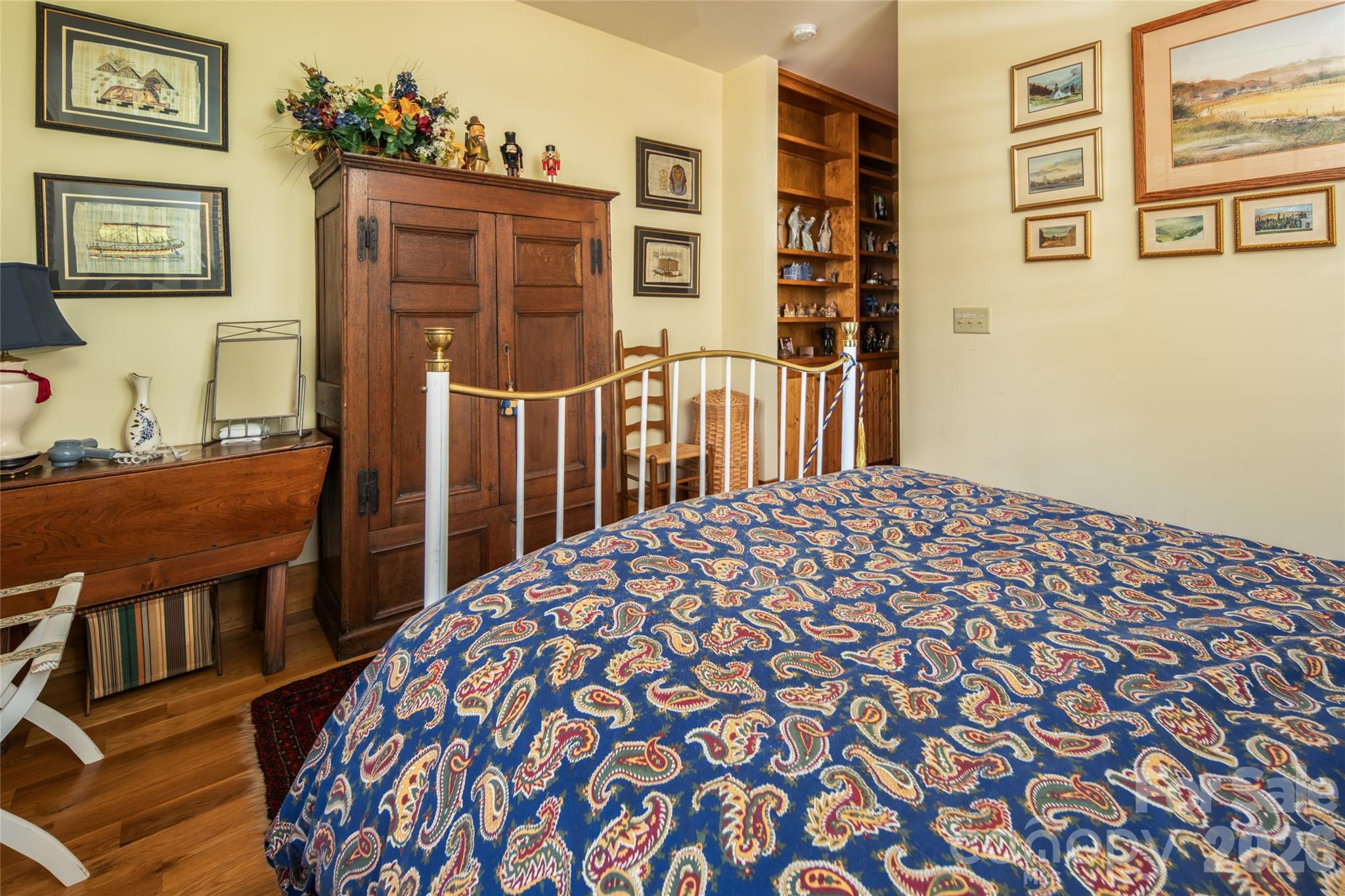 main property photo 10