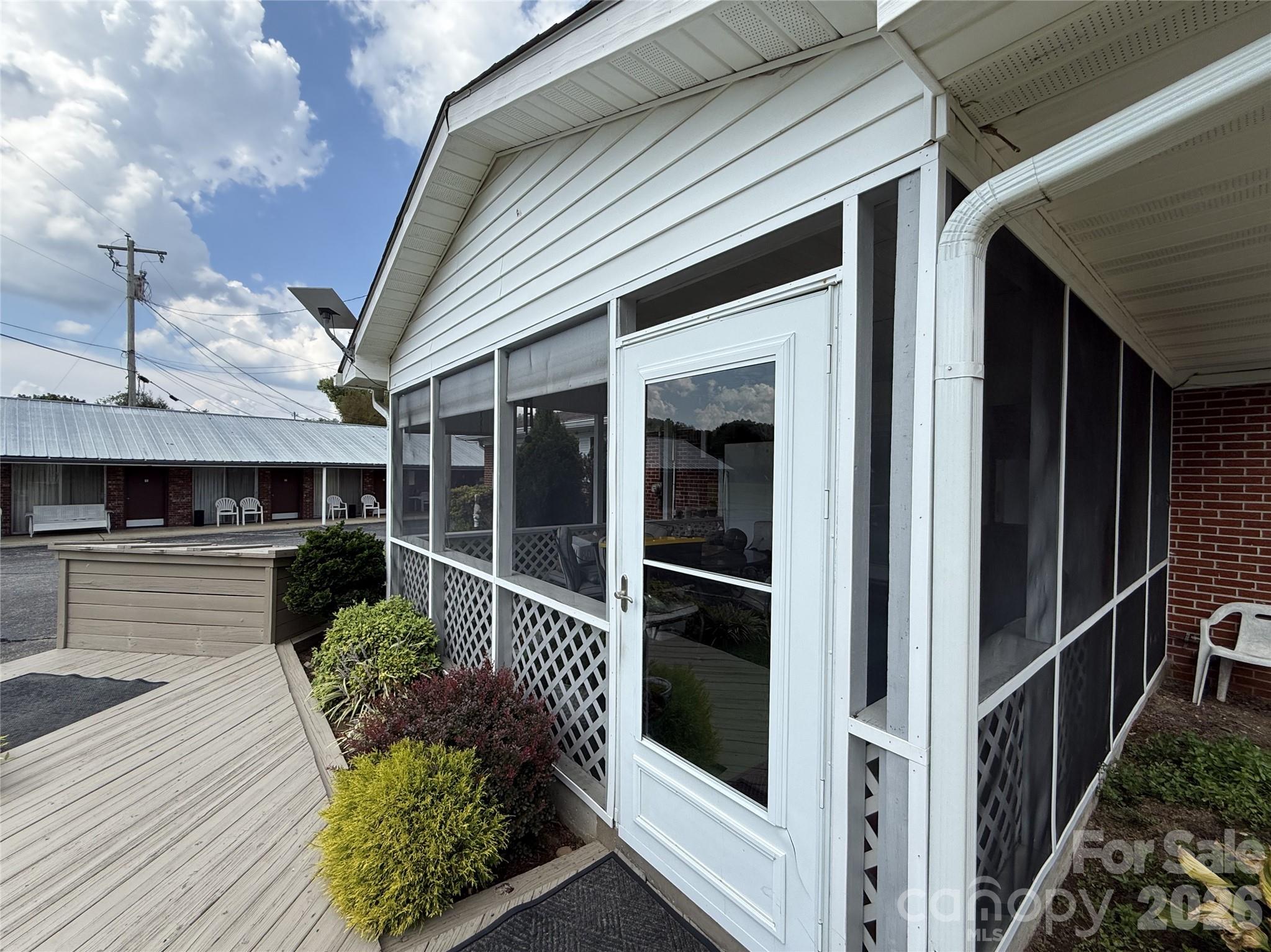 main property photo 13