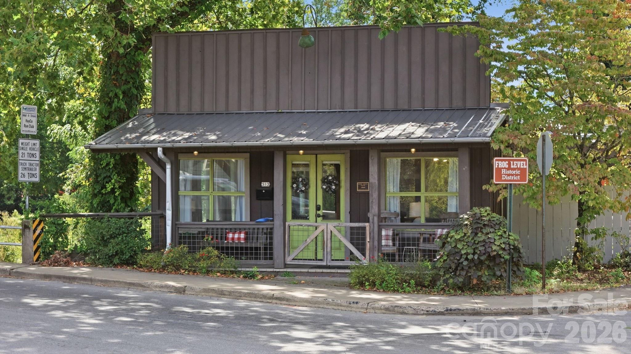 main property photo 4