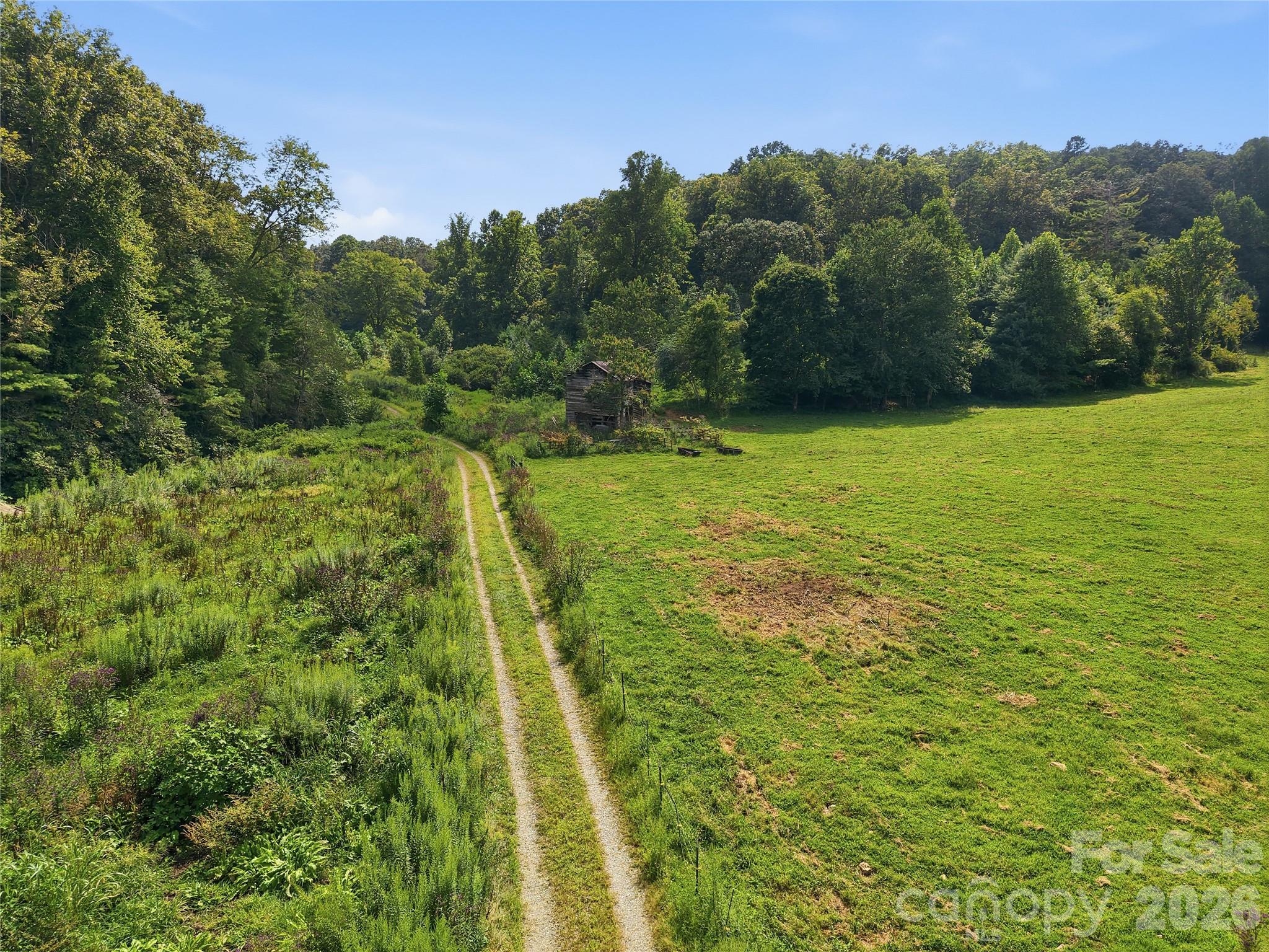 main property photo 11