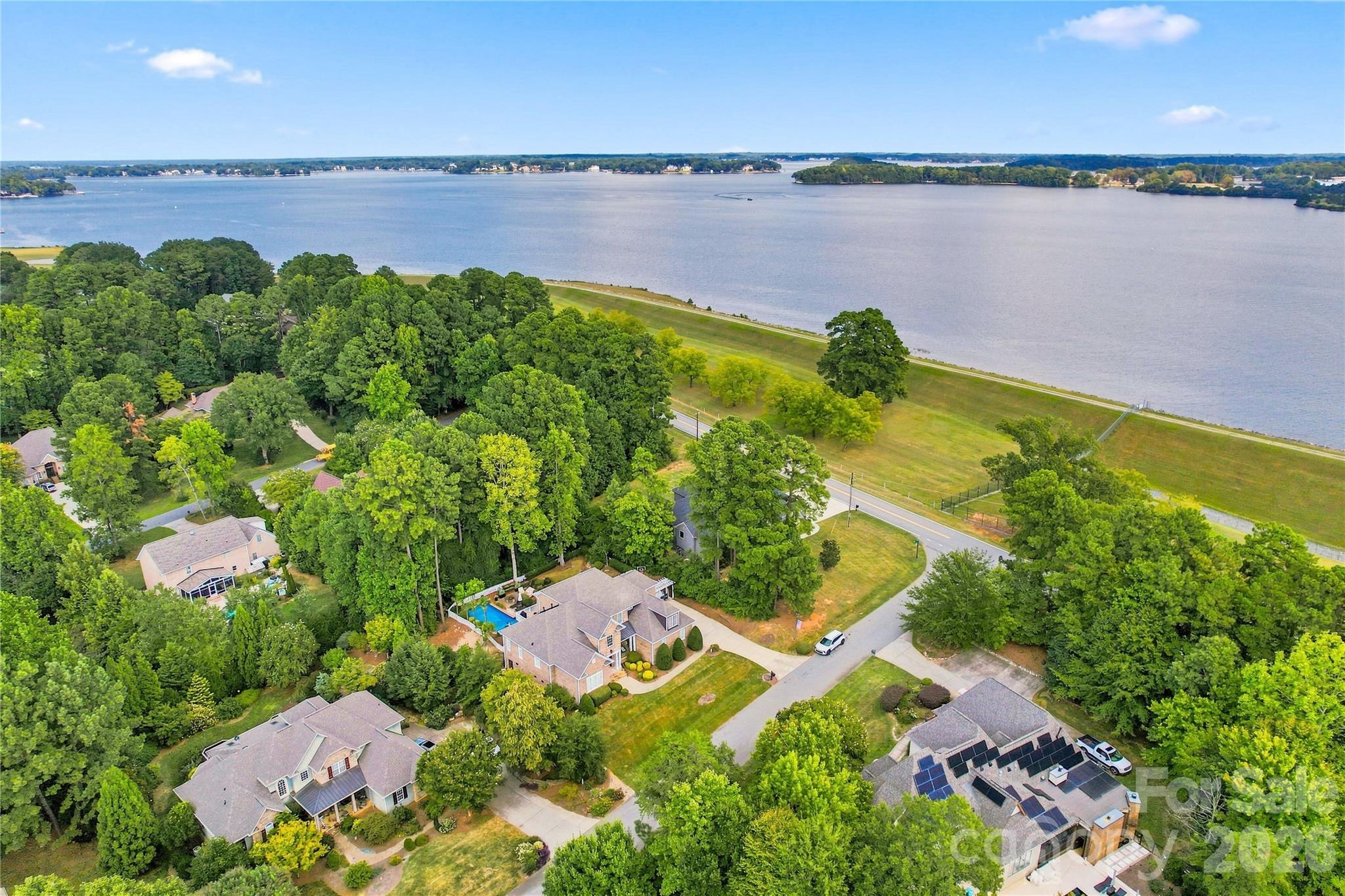 main property photo 41