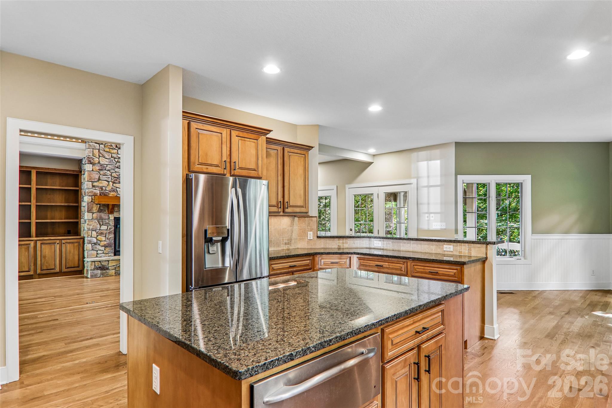 main property photo 11