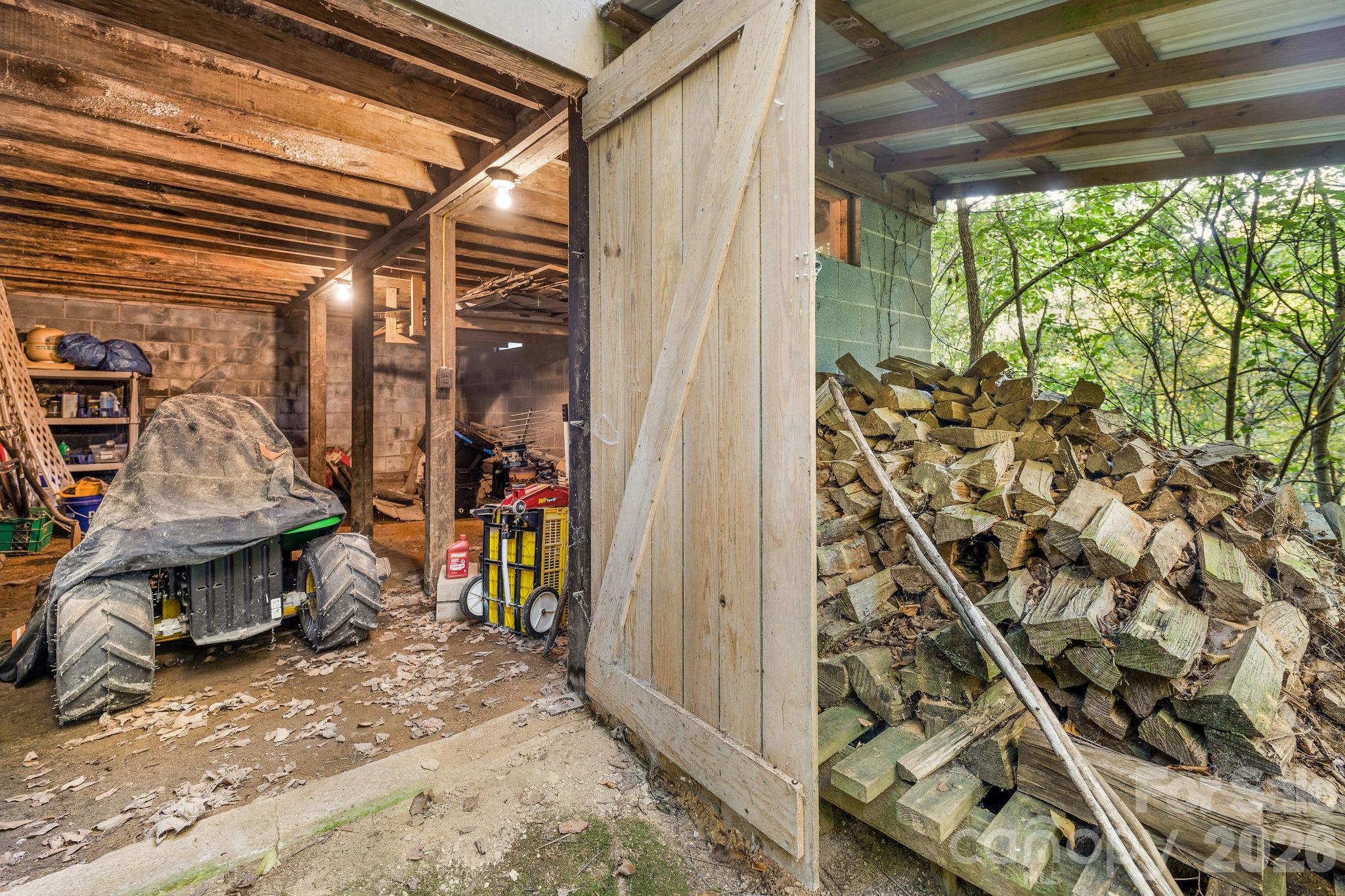 main property photo 32