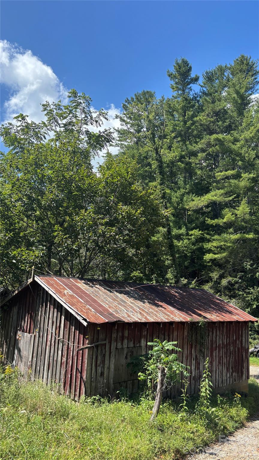 main property photo 14