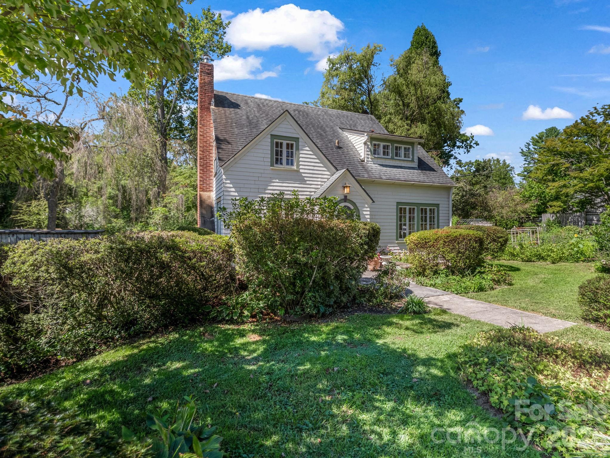 main property photo 10
