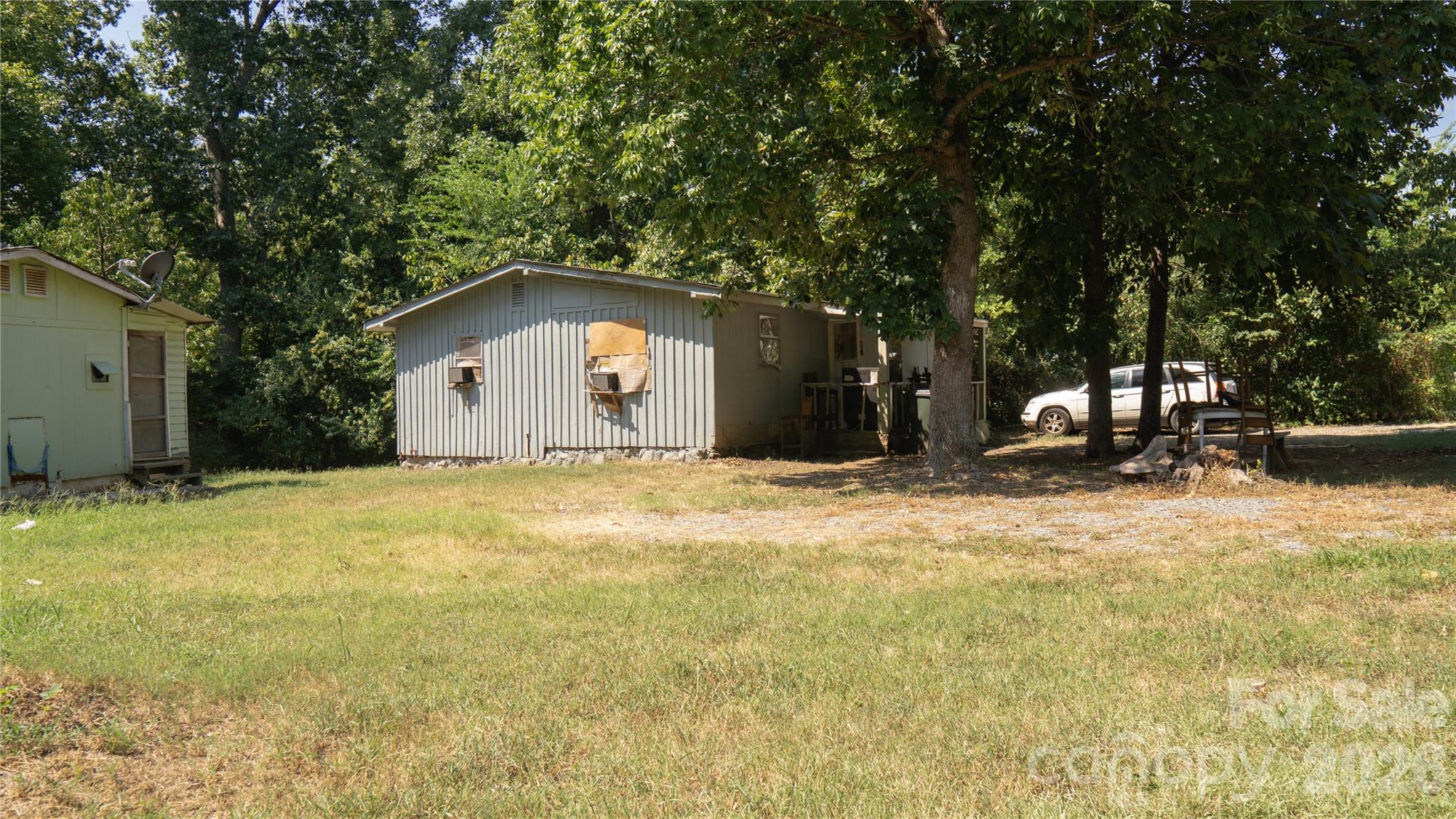 main property photo 9
