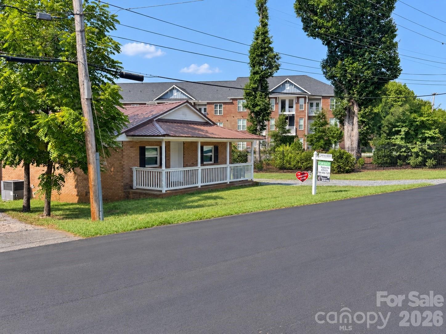 main property photo 3