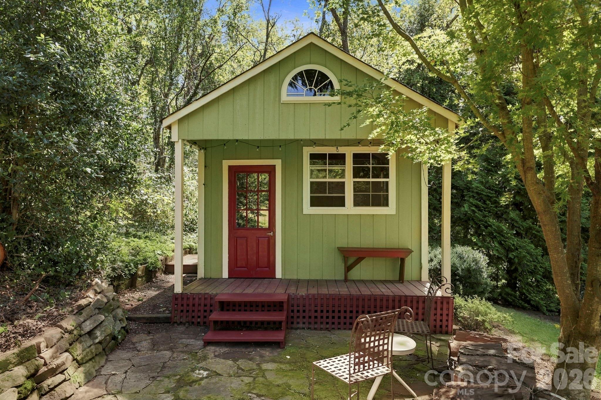 main property photo 33