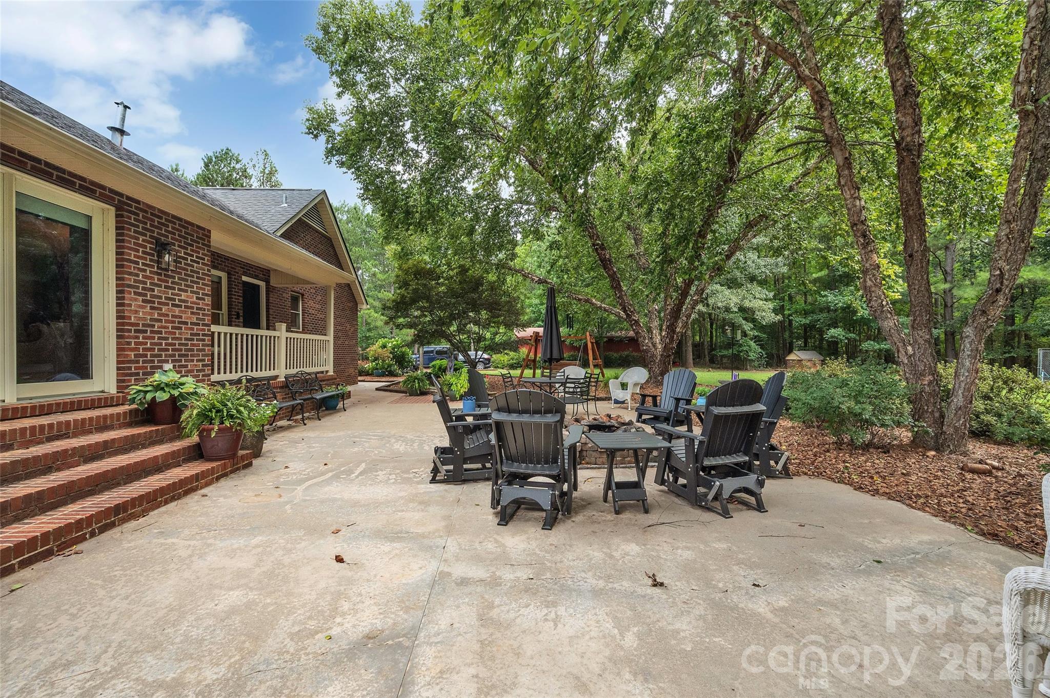main property photo 34