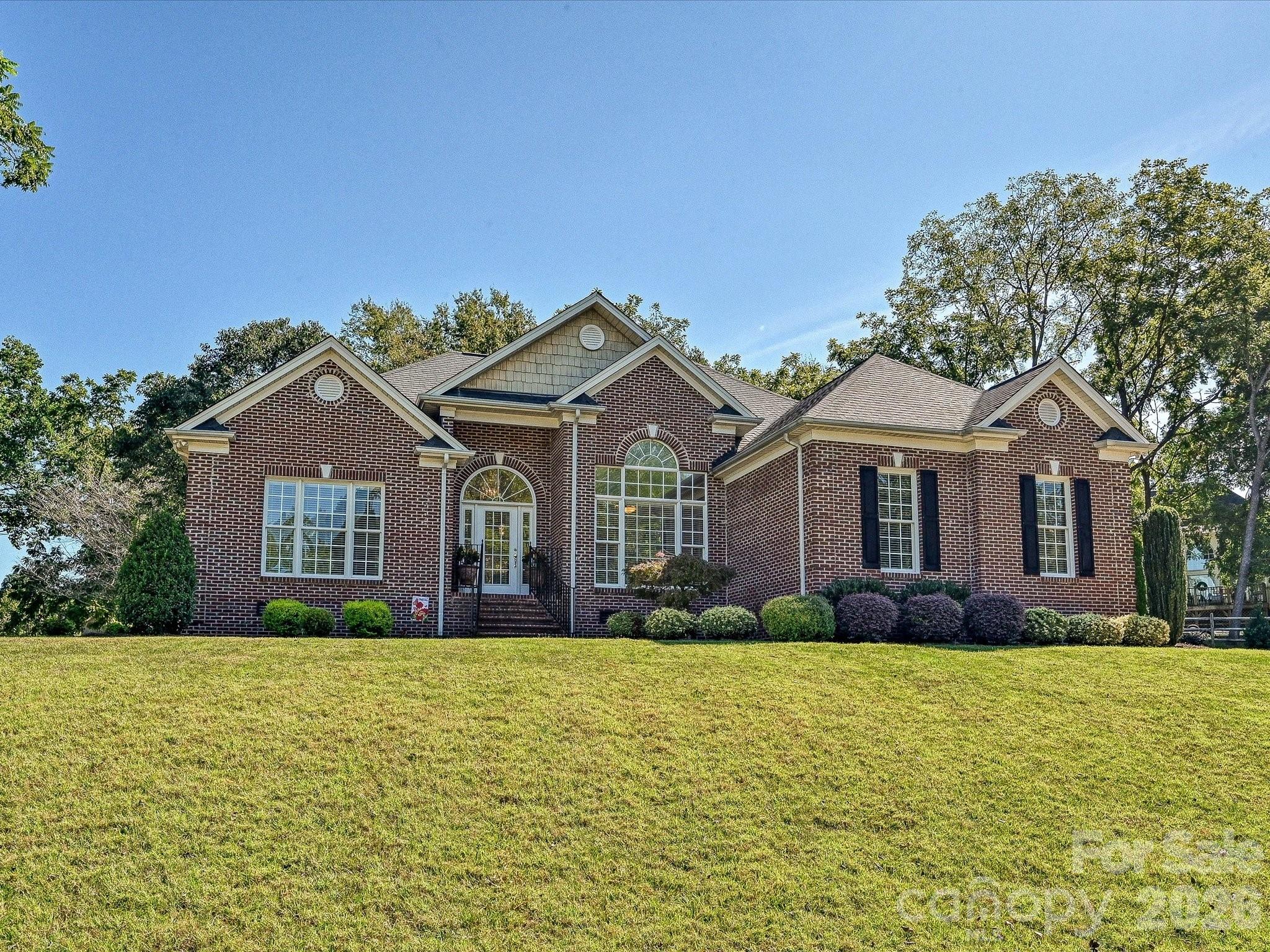 main property photo 0