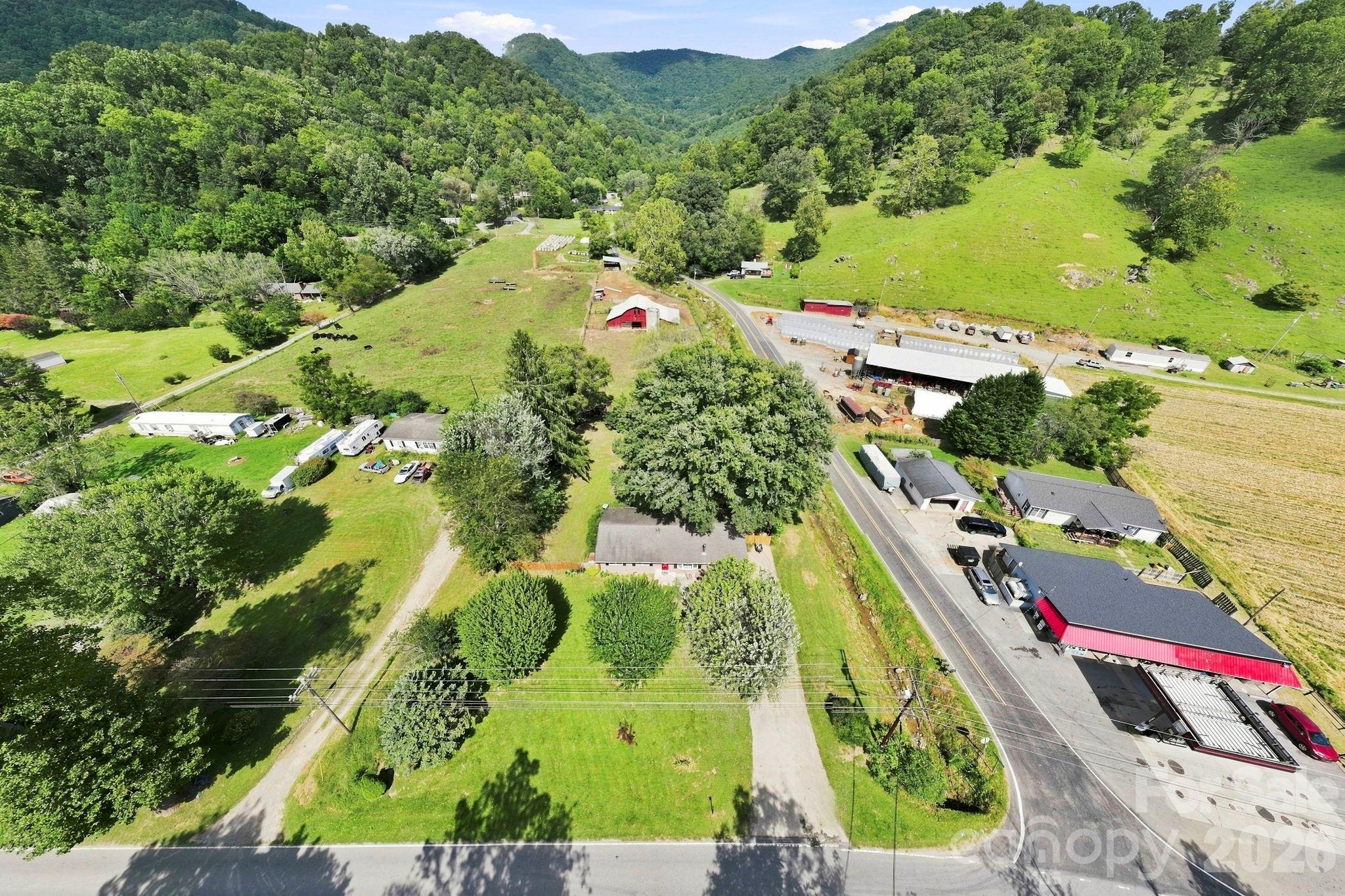 main property photo 30