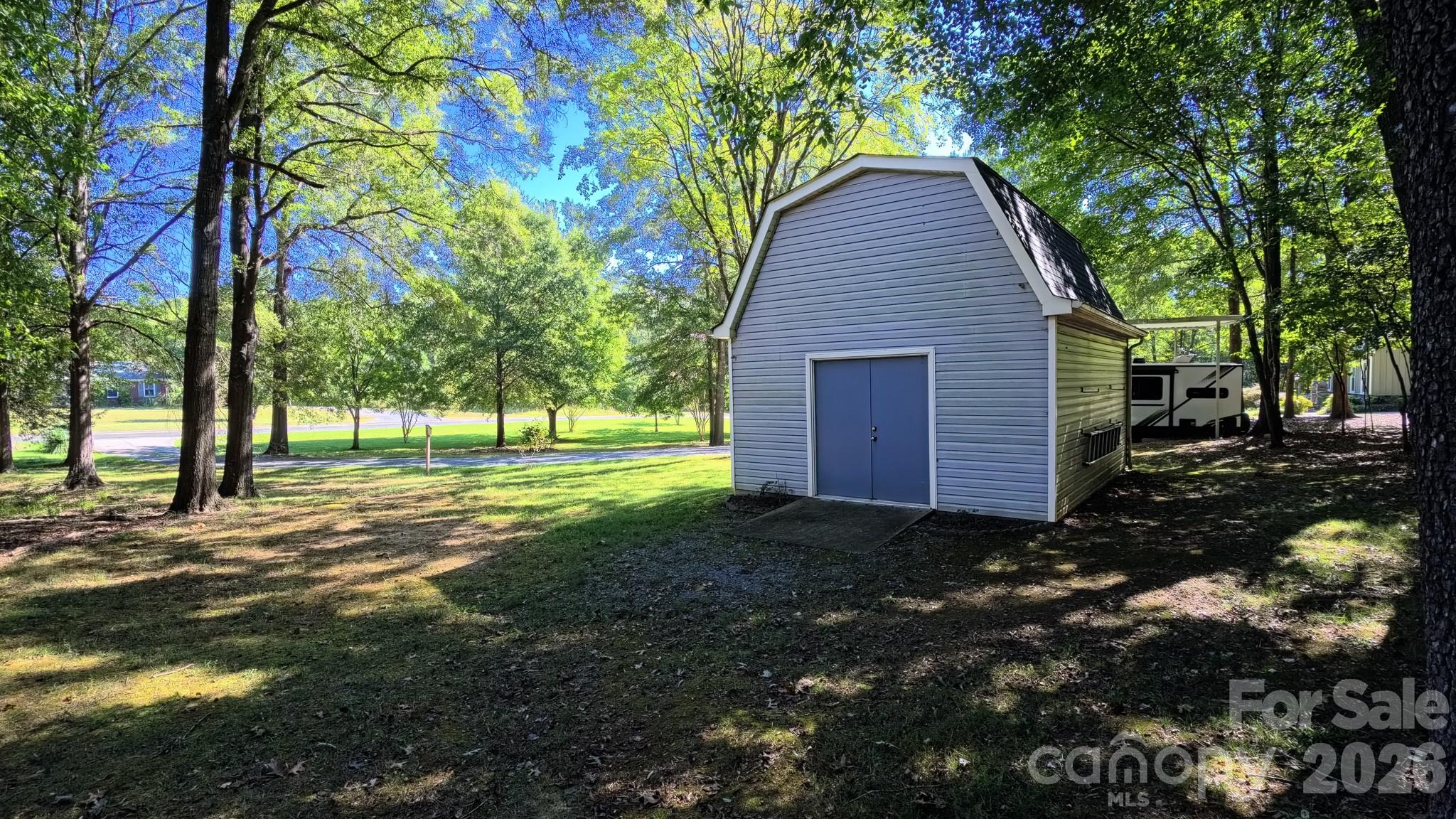 main property photo 20