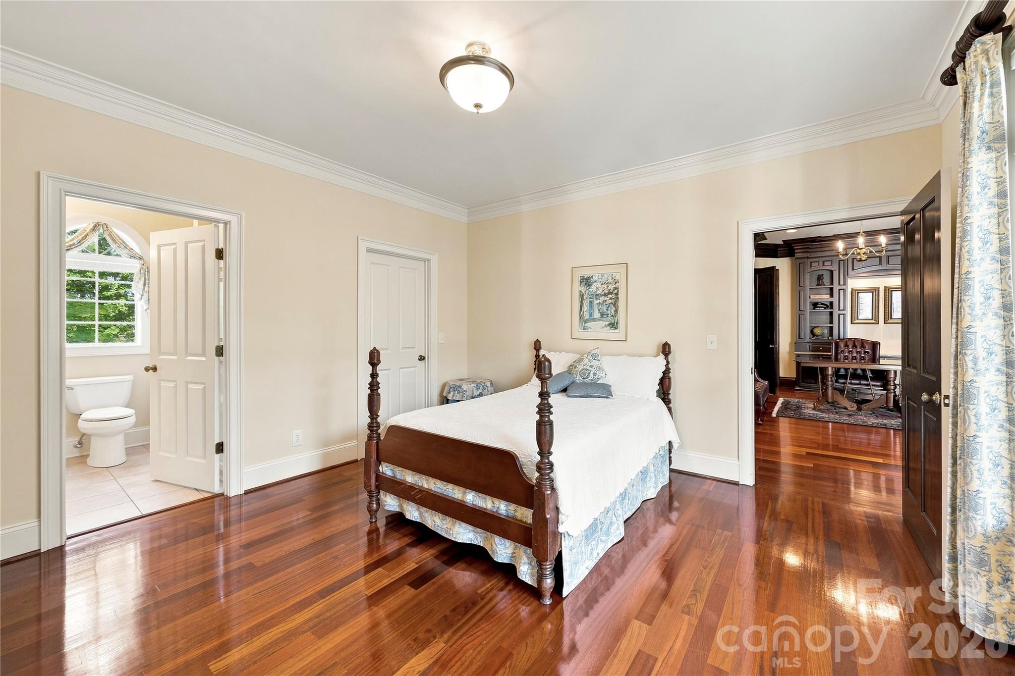 main property photo 24
