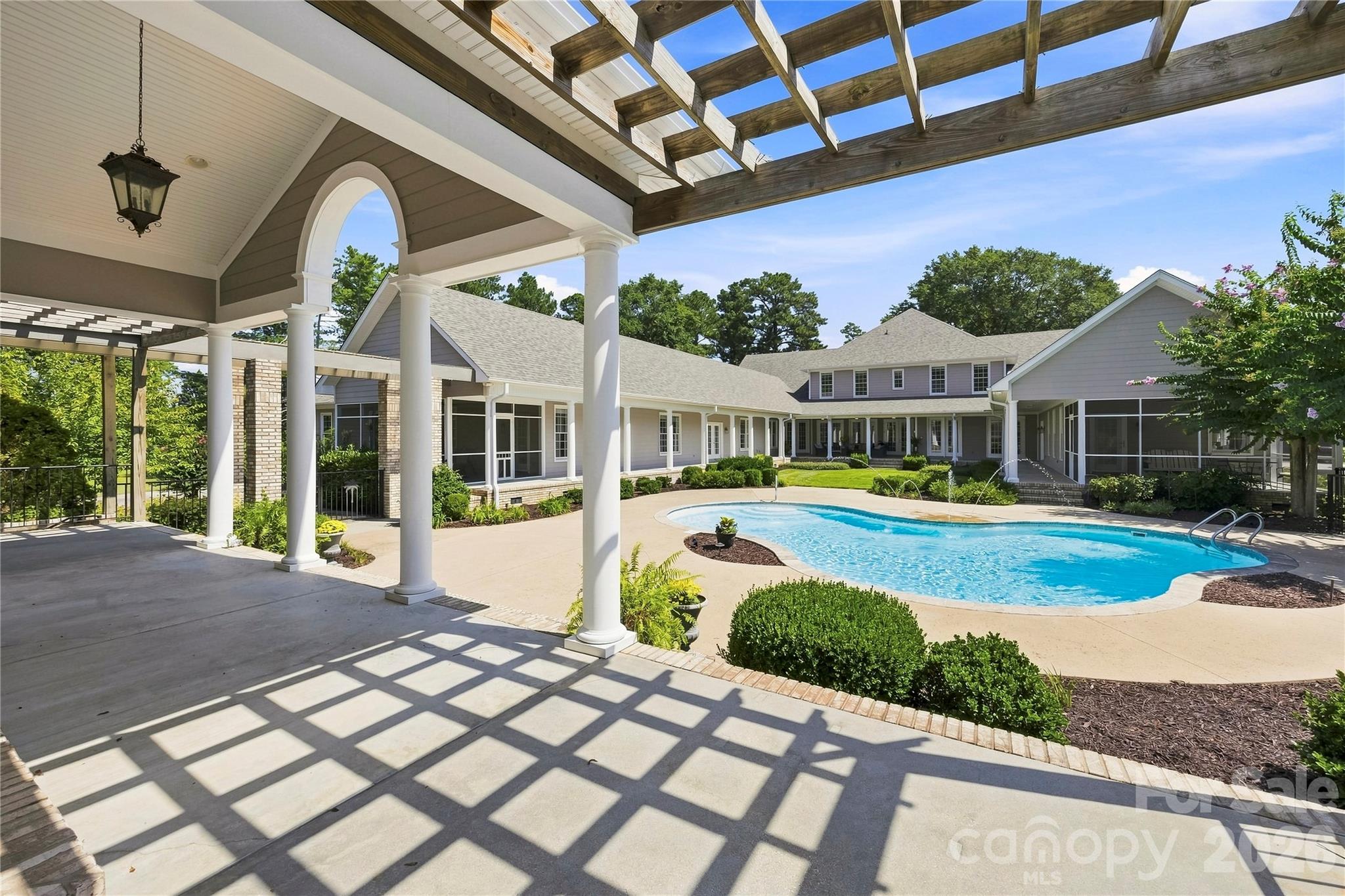 main property photo 35