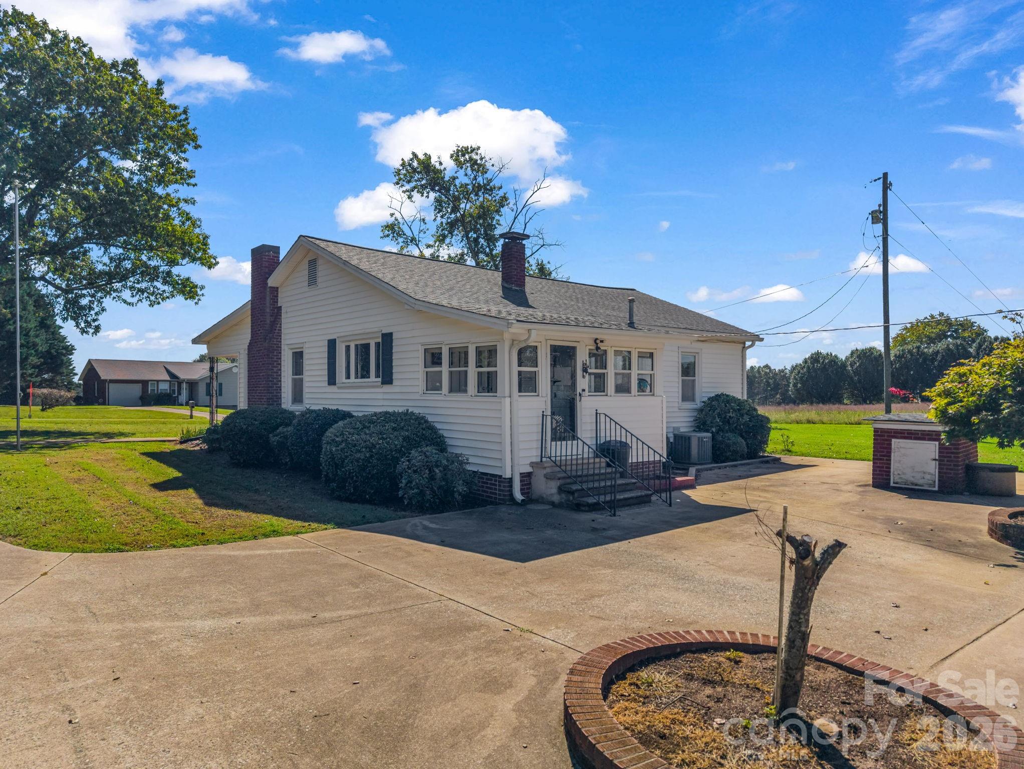 main property photo 4