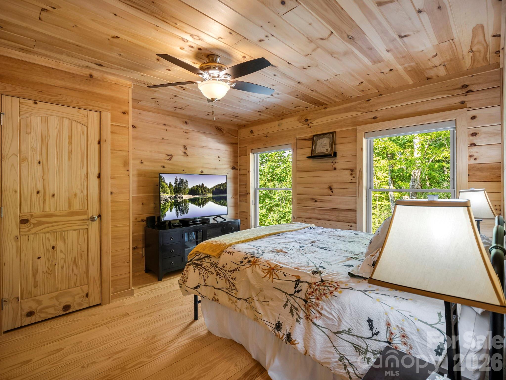 main property photo 17