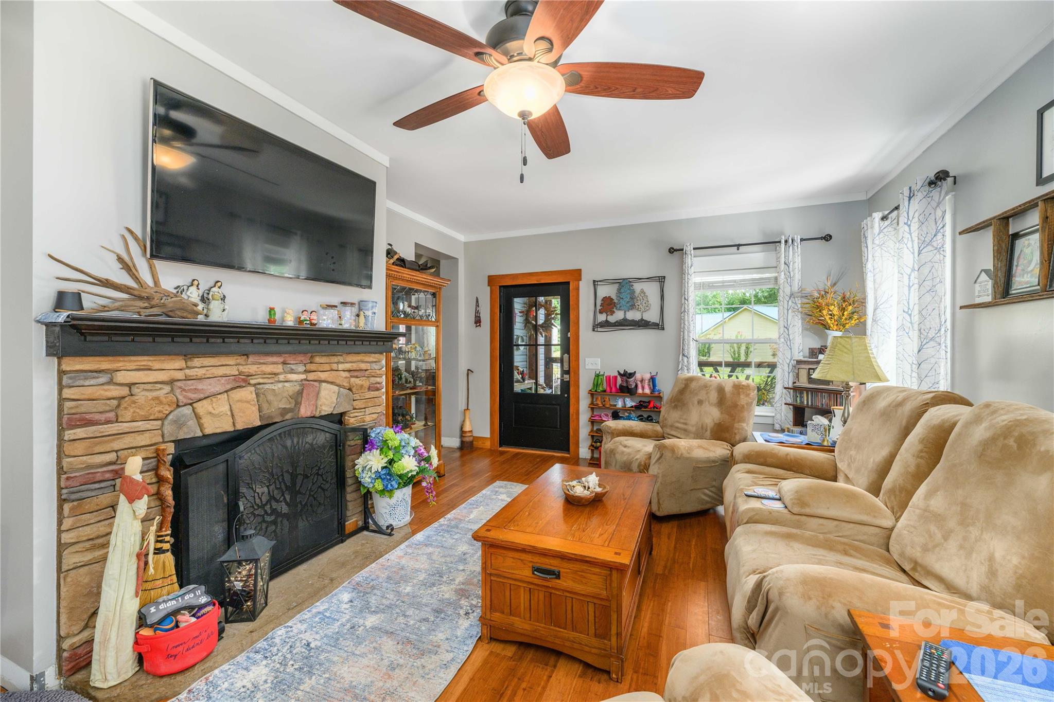 main property photo 4
