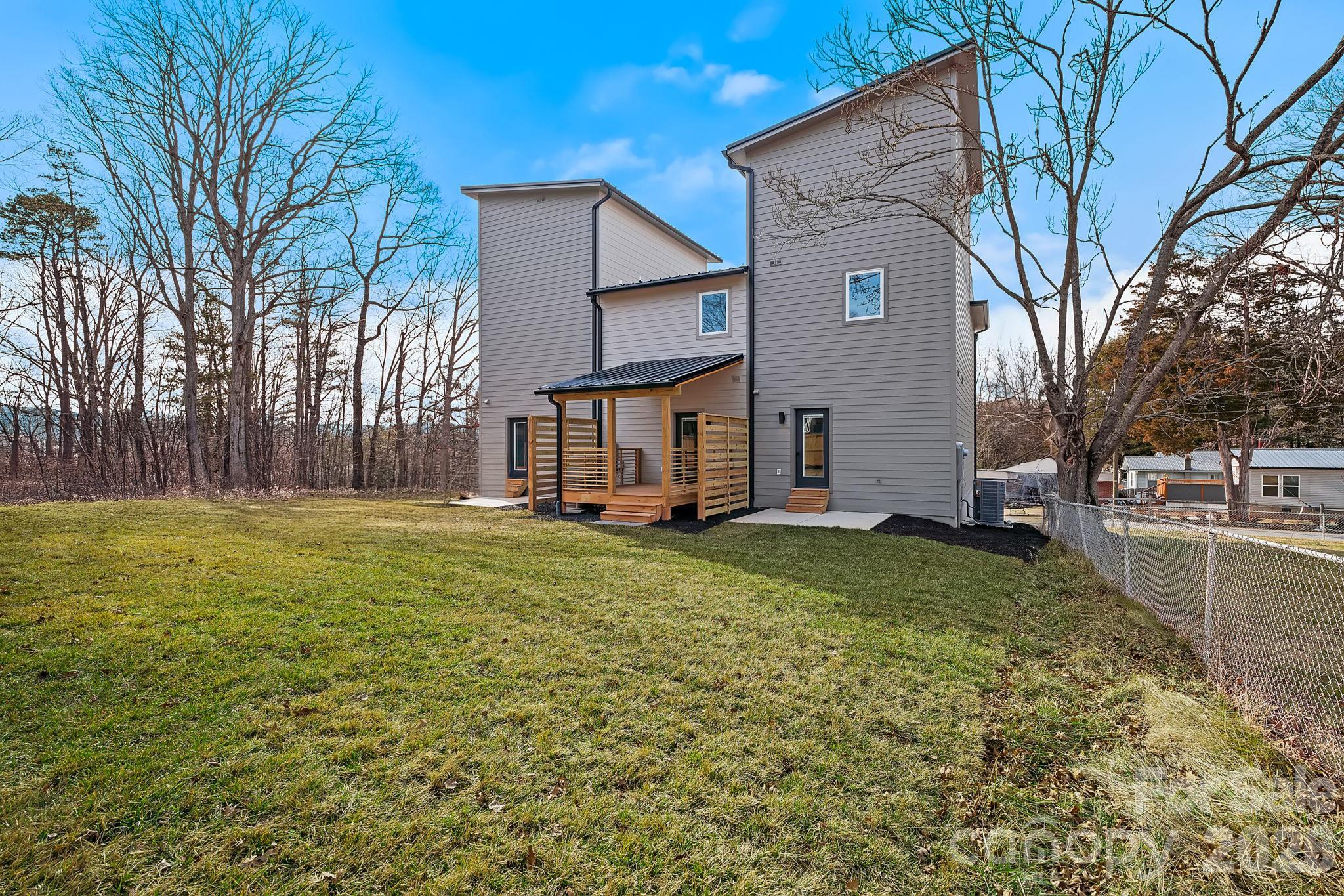 main property photo 41