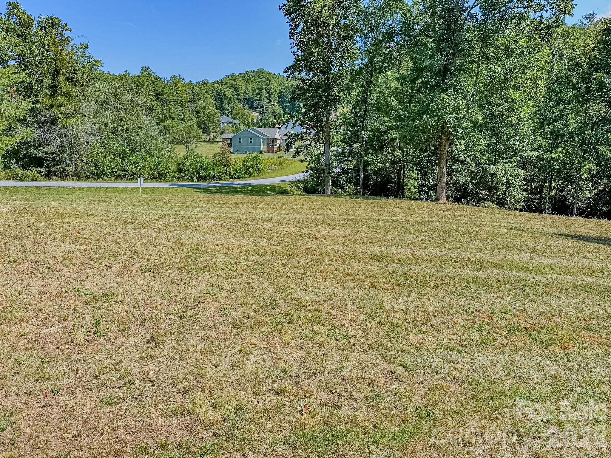 main property photo 11
