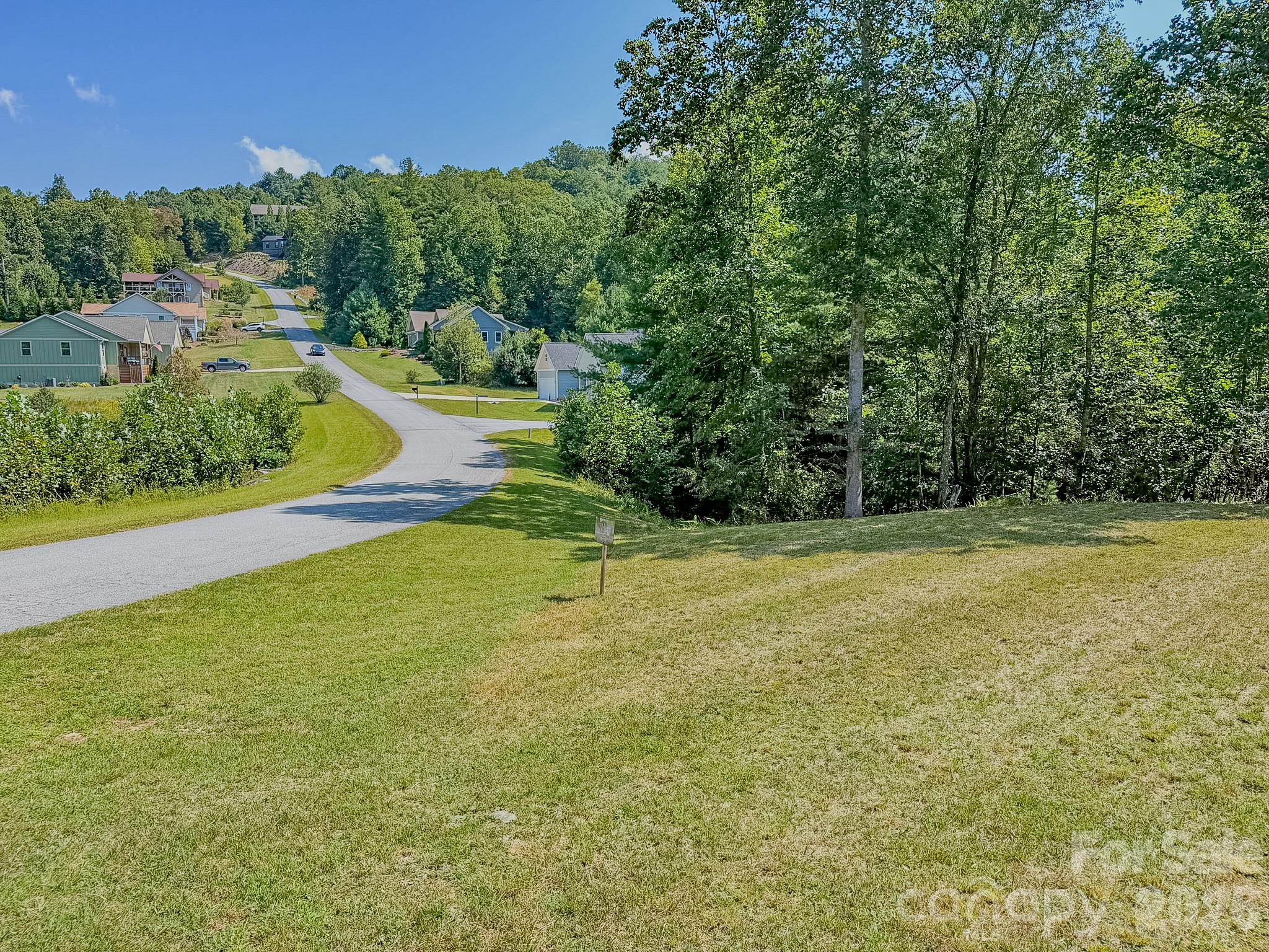 main property photo 13