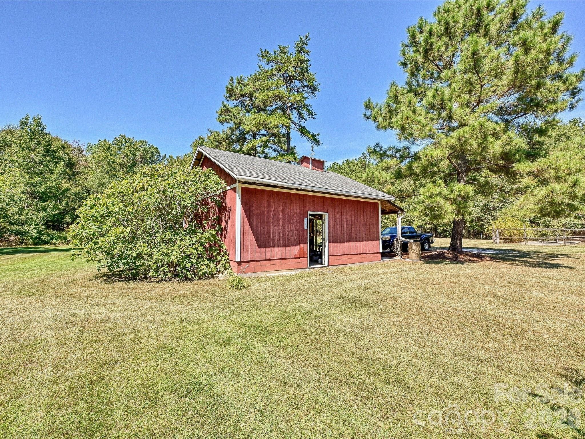 main property photo 15