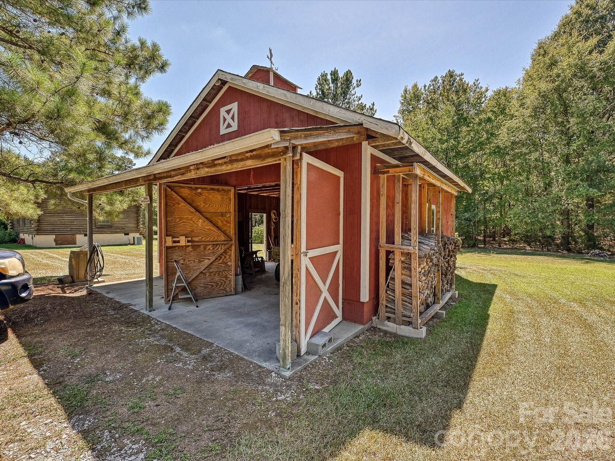 main property photo 16