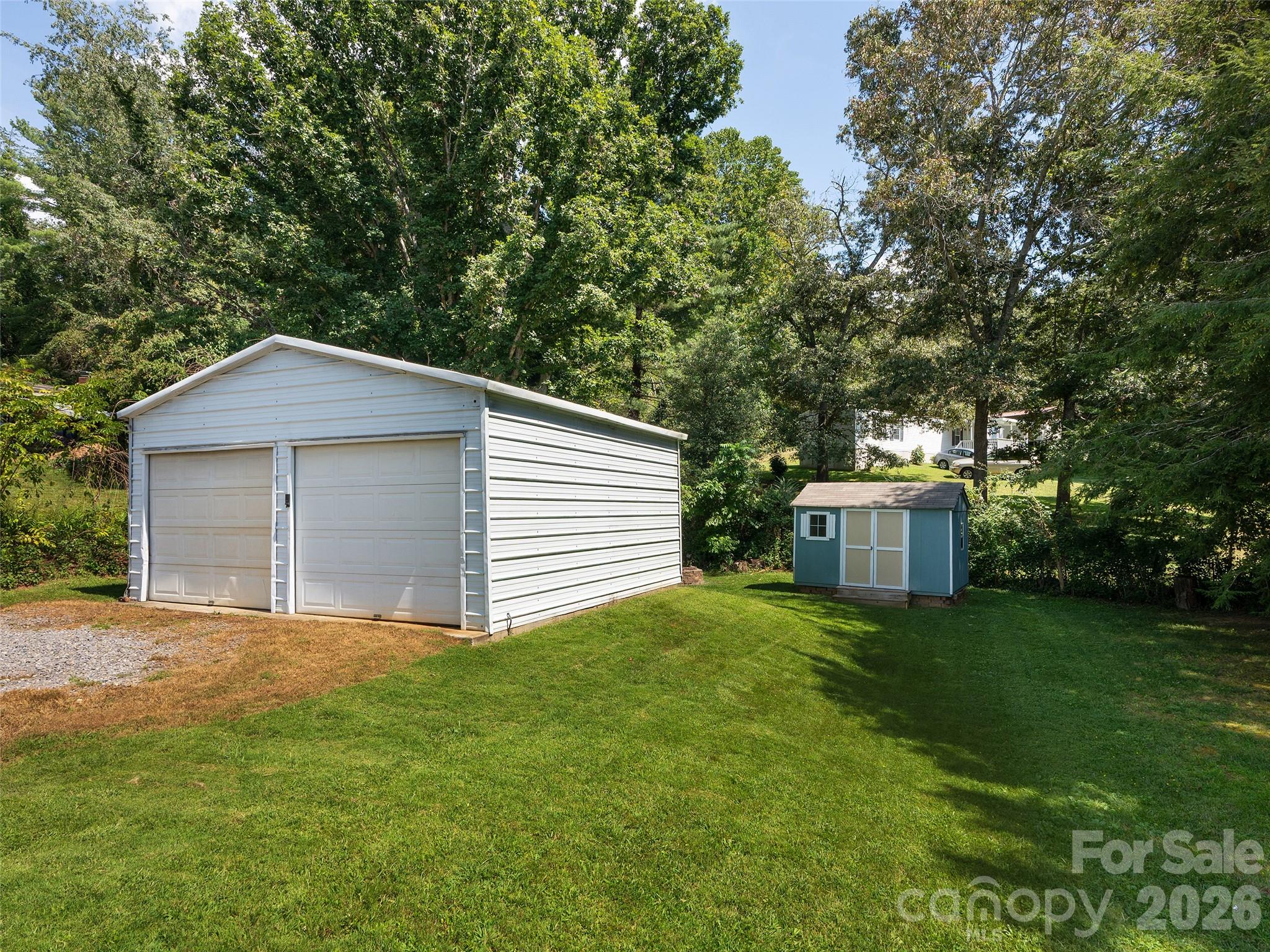 main property photo 16