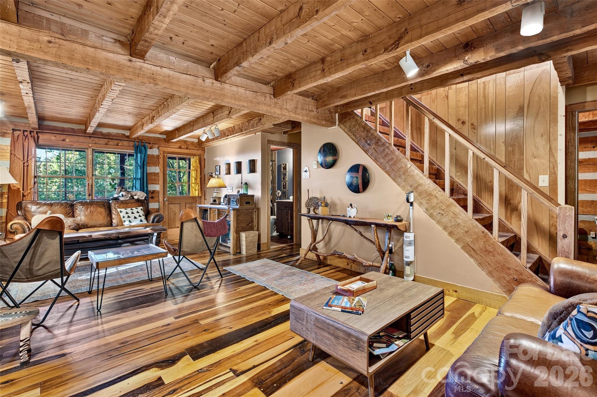 main property photo 6
