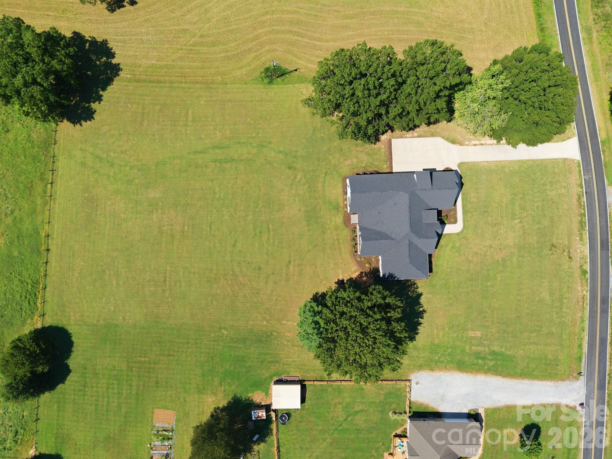 main property photo 43
