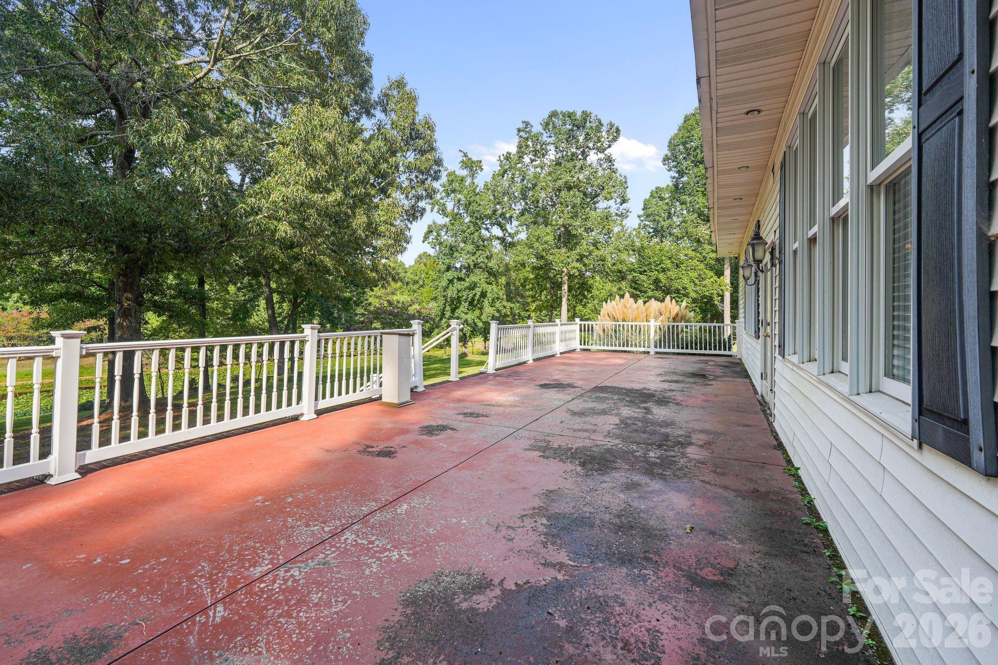 main property photo 41