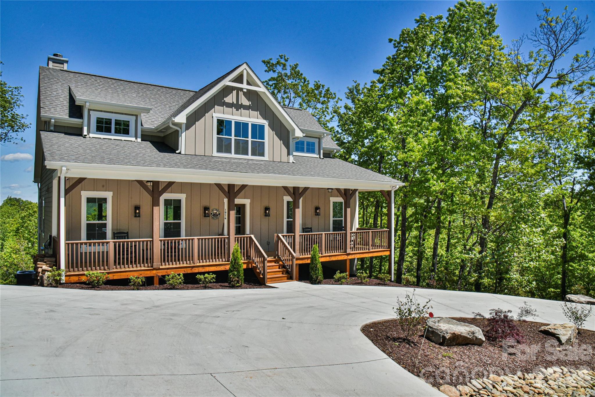 main property photo 46