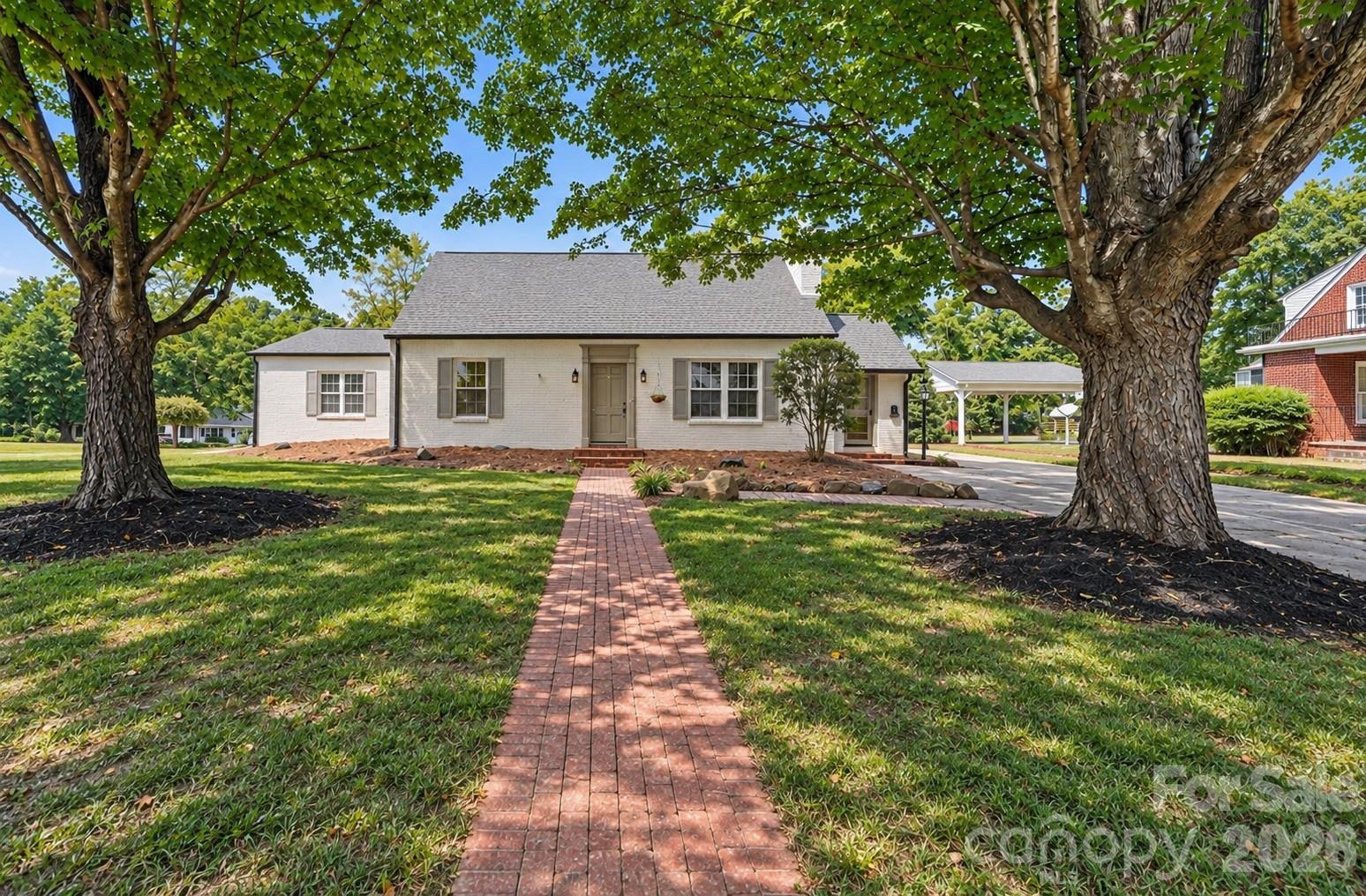 main property photo 0