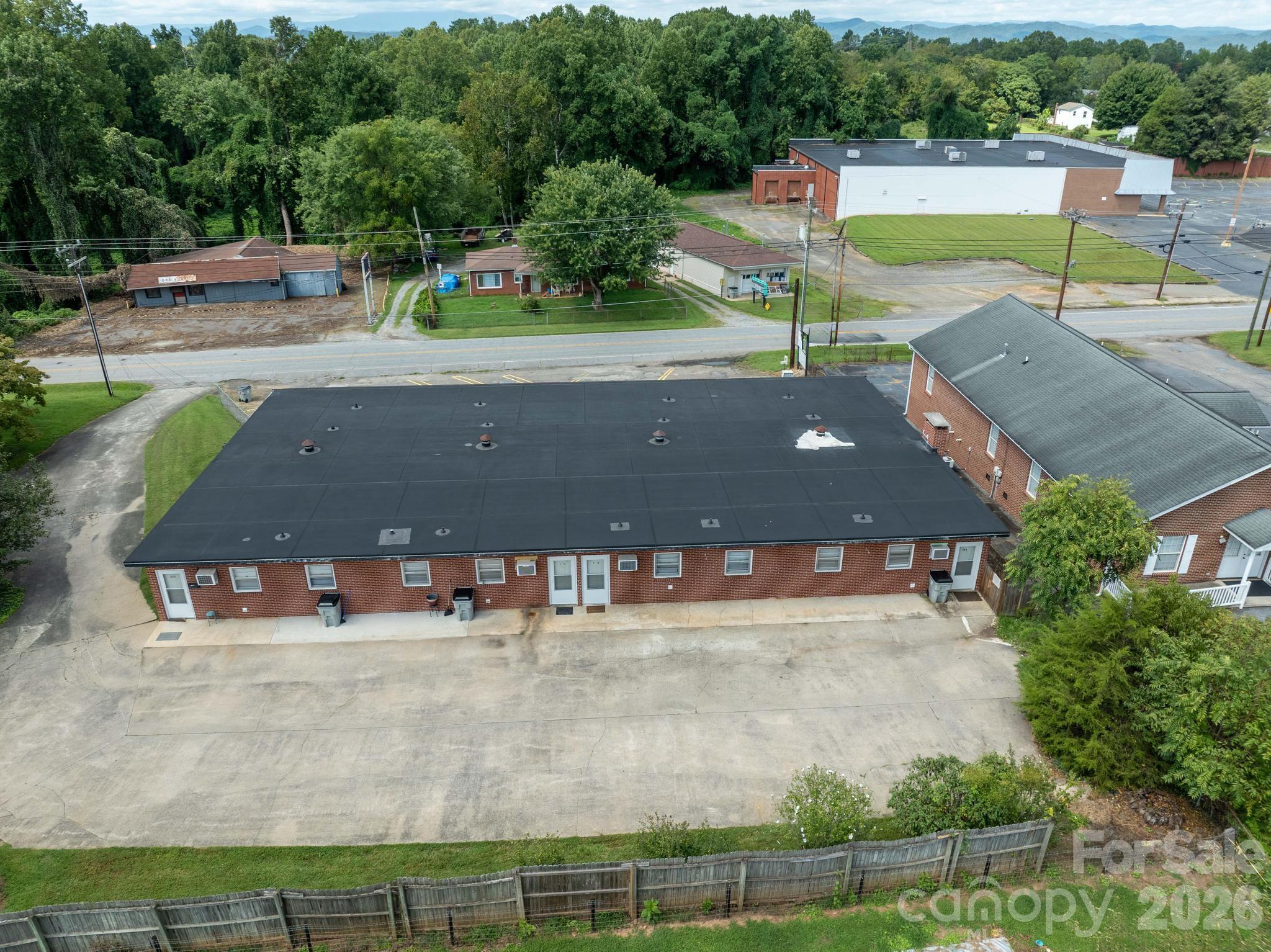 main property photo 4