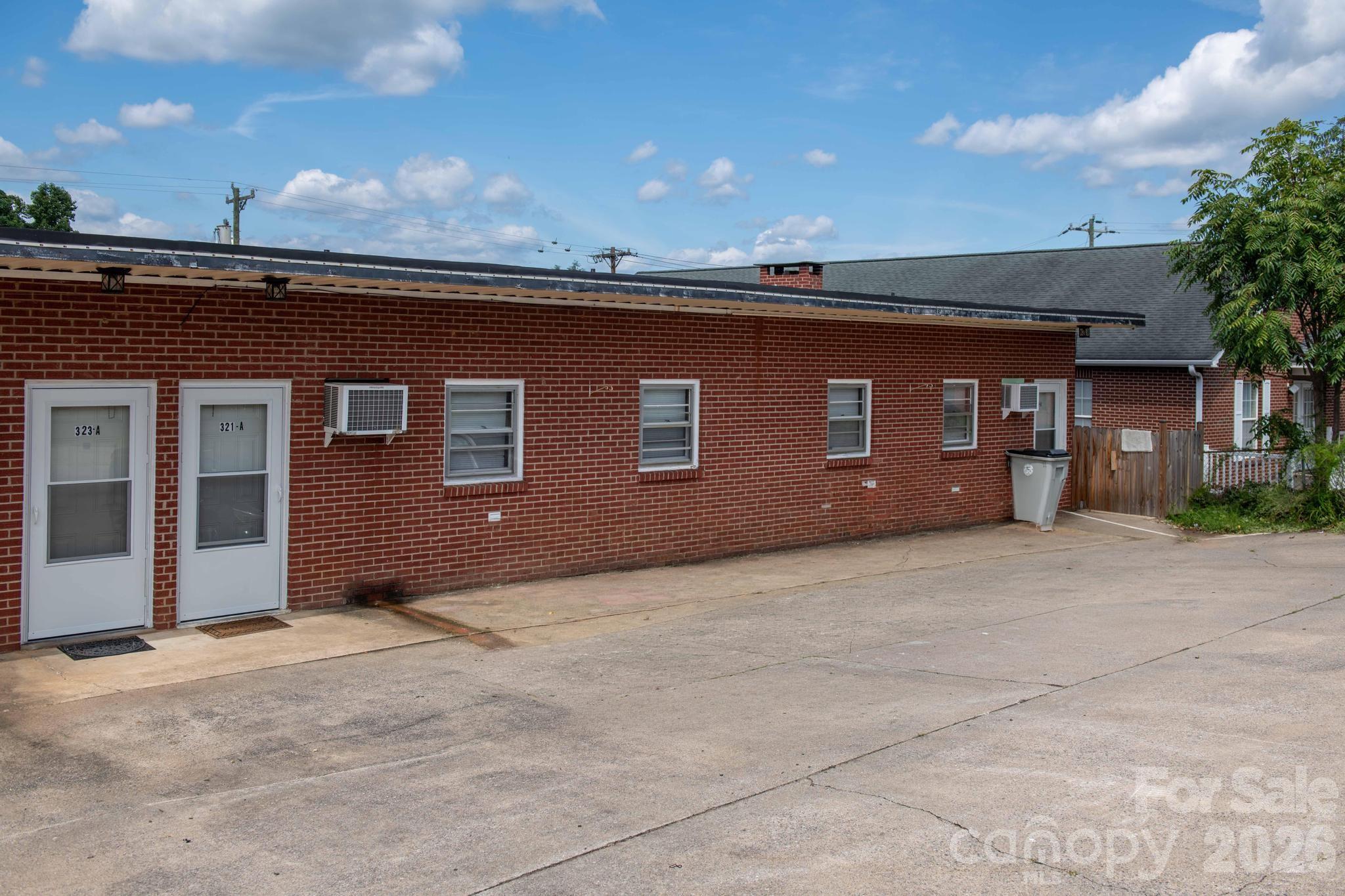 main property photo 6