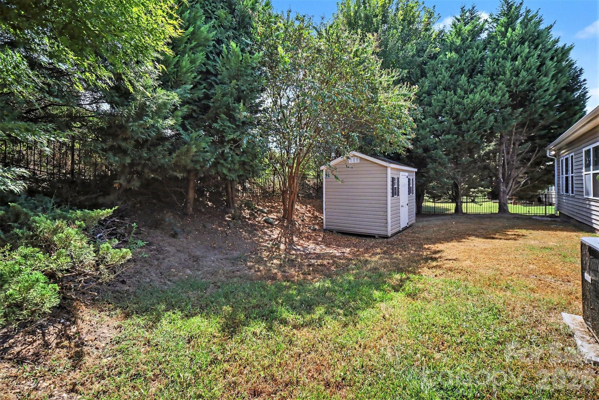 main property photo 34