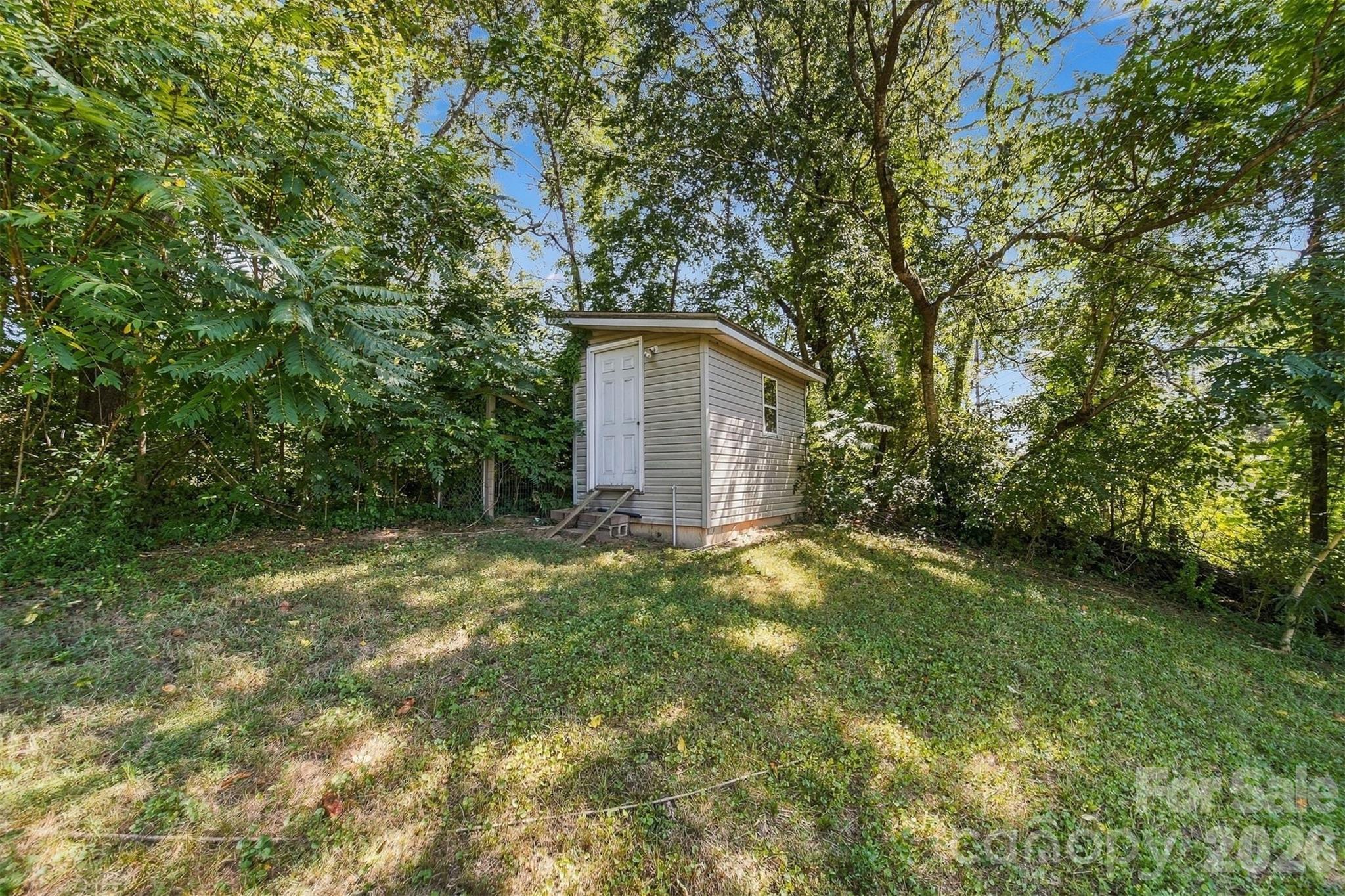 main property photo 36