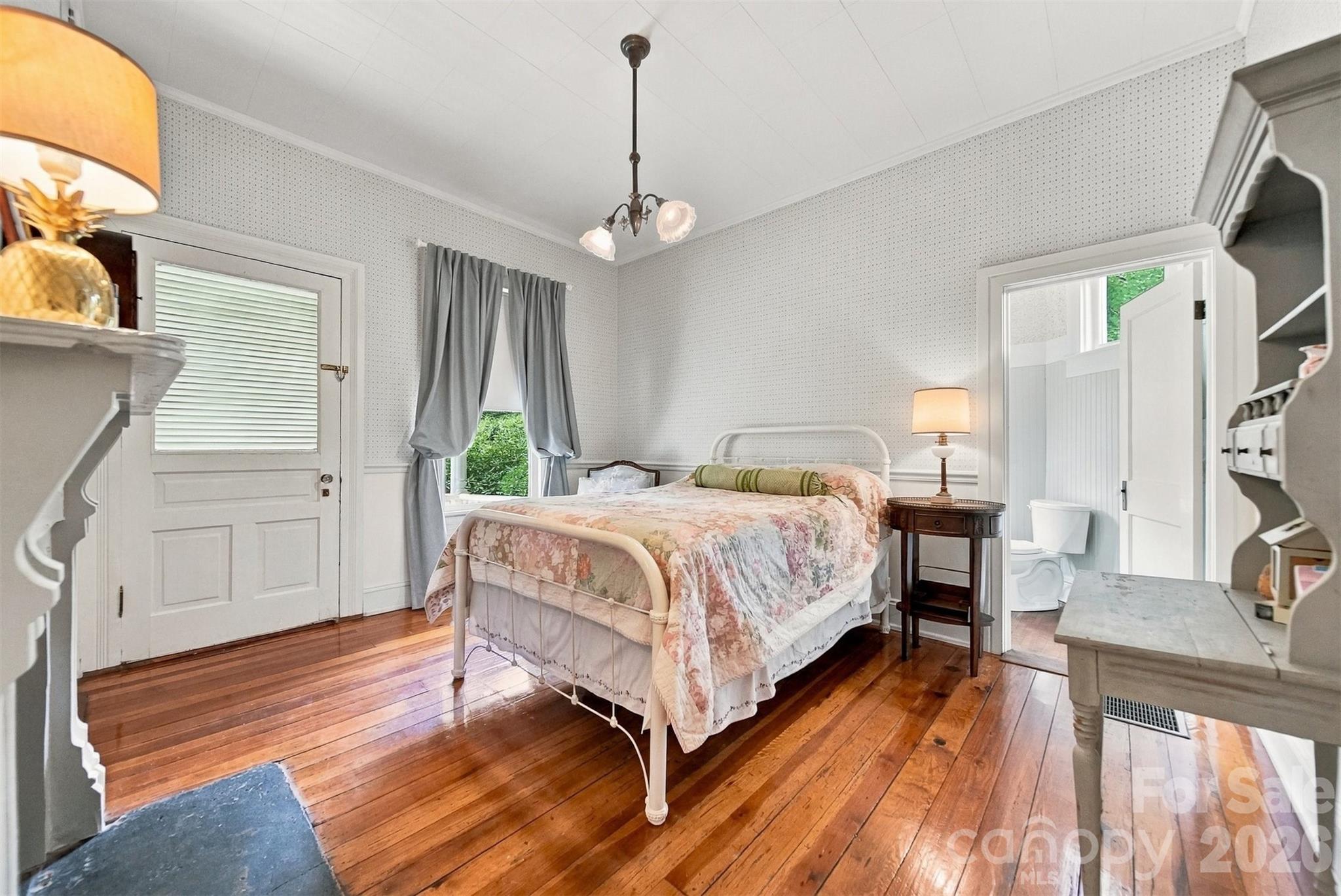 main property photo 24
