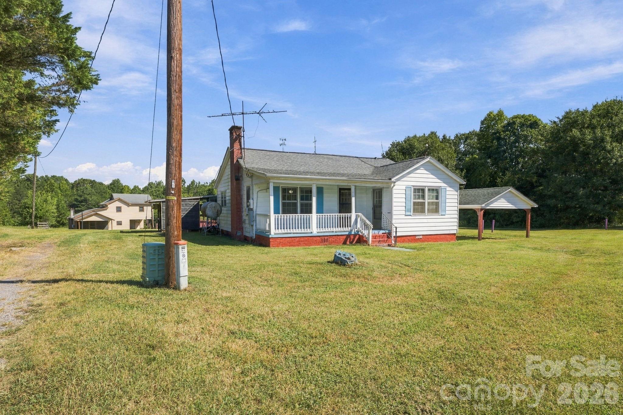 main property photo 28