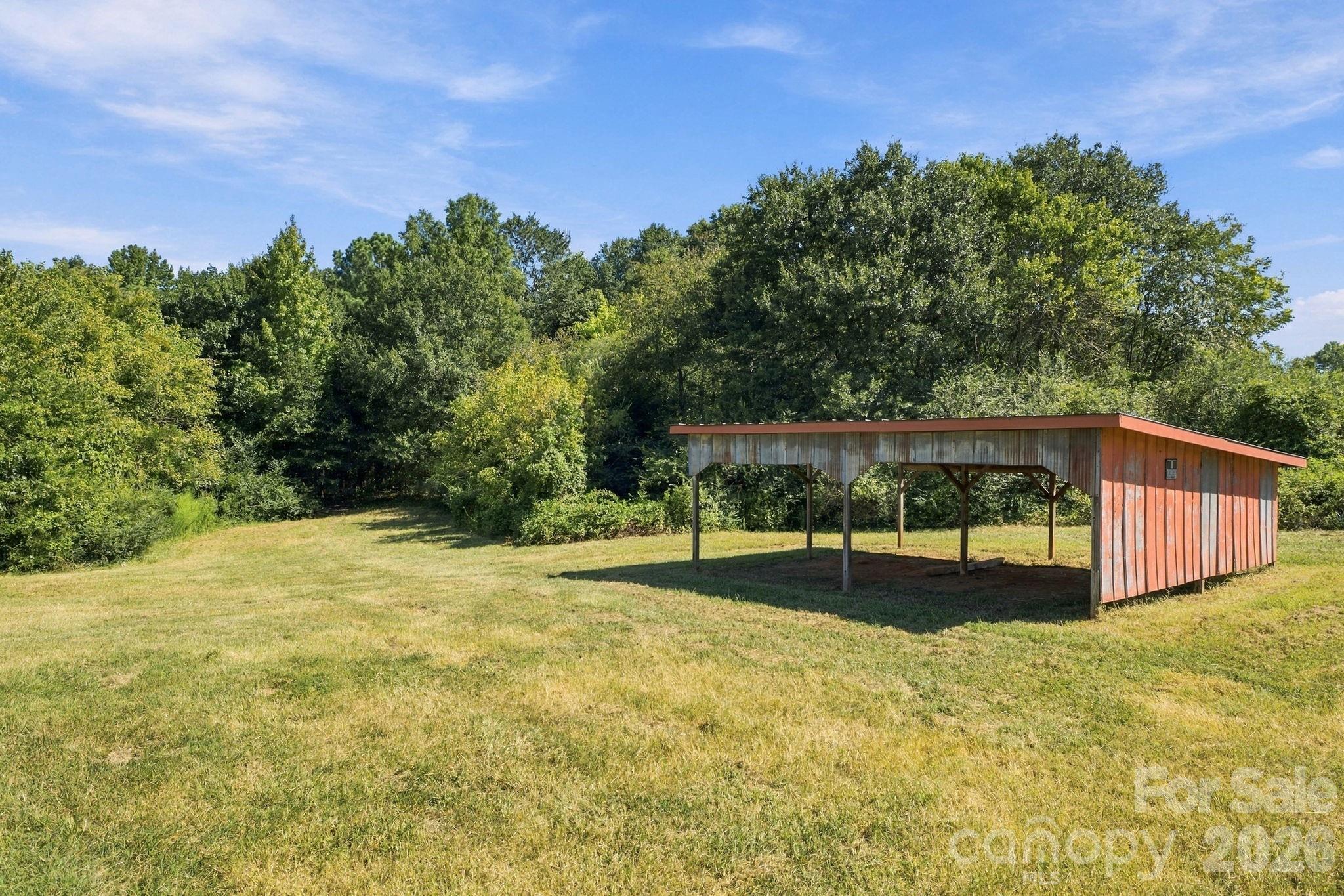 main property photo 37