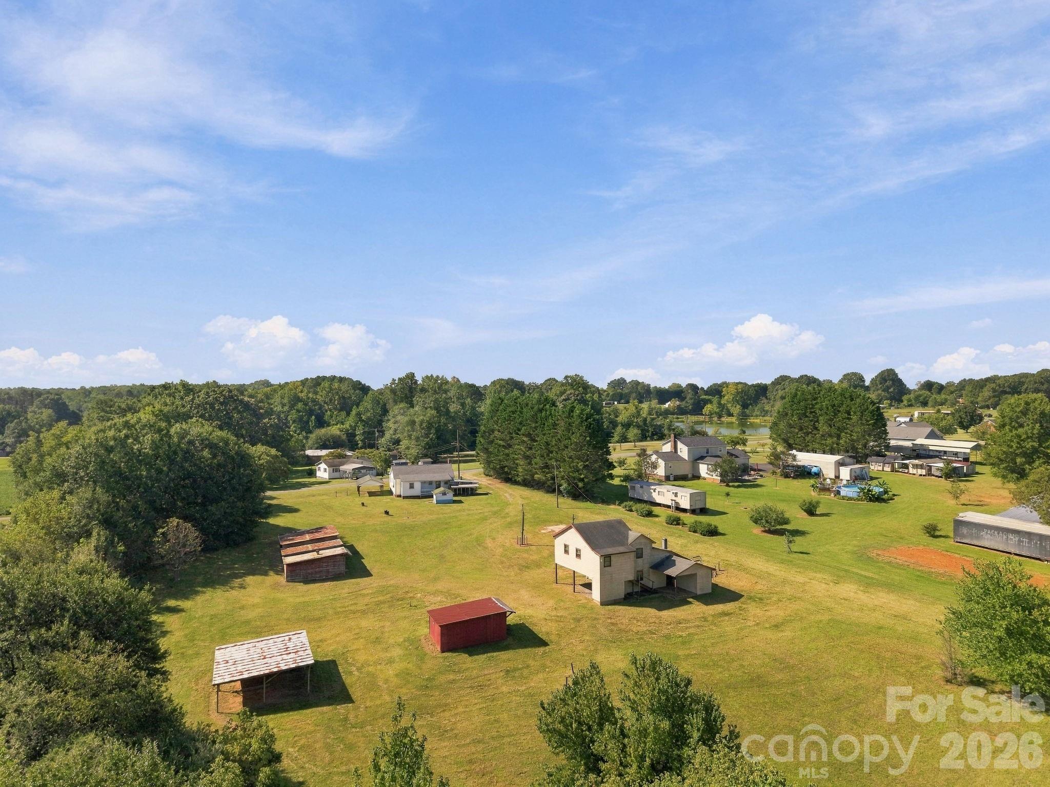 main property photo 40