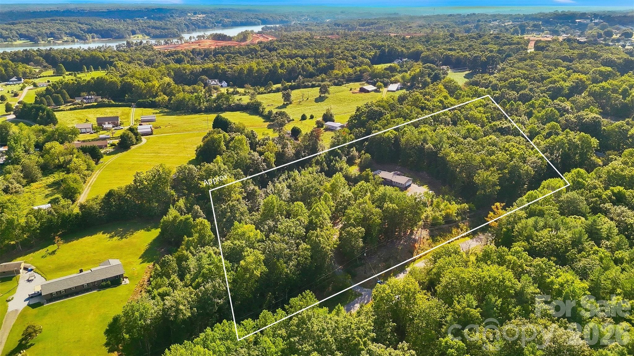 main property photo 11