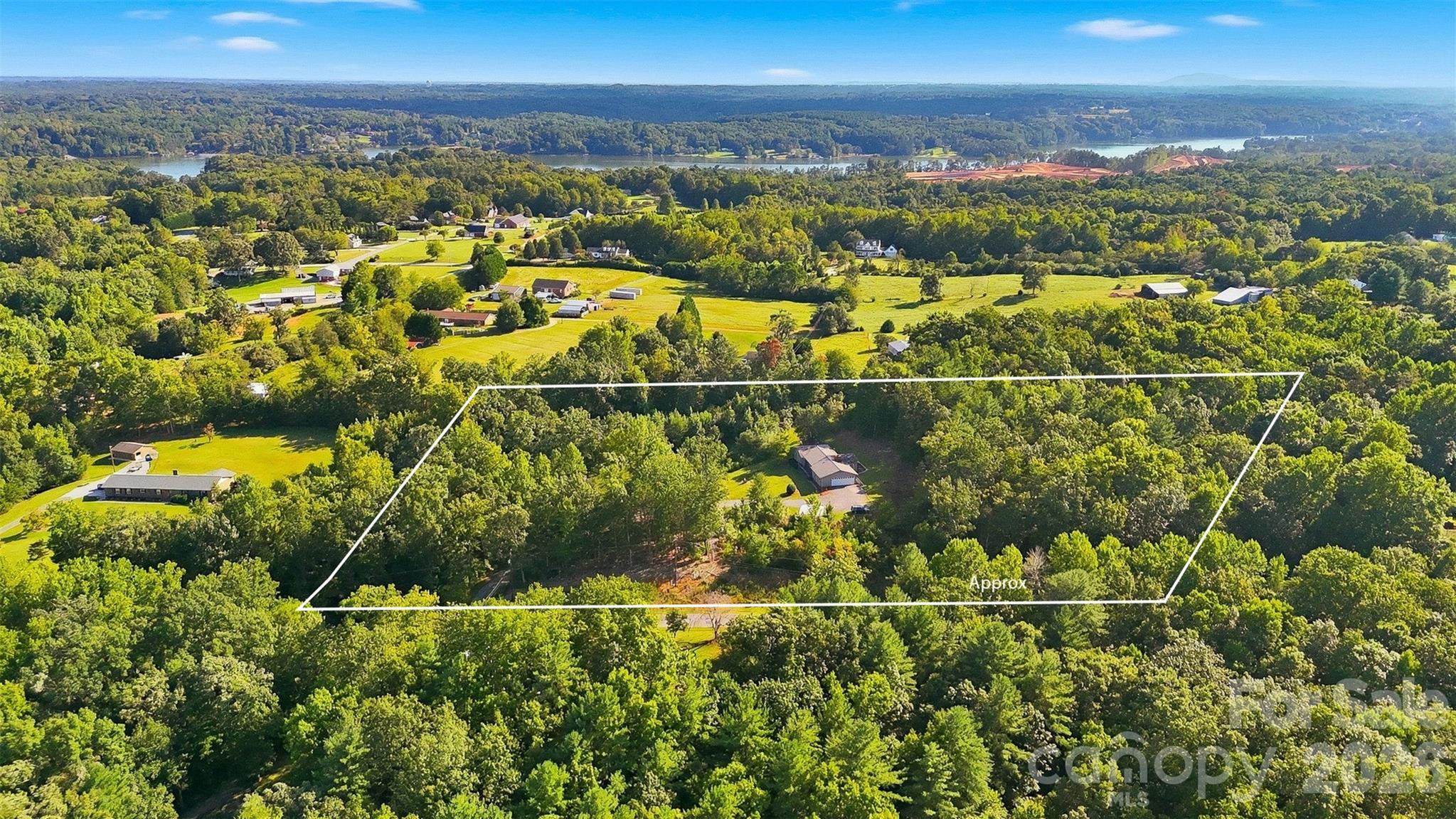 main property photo 37