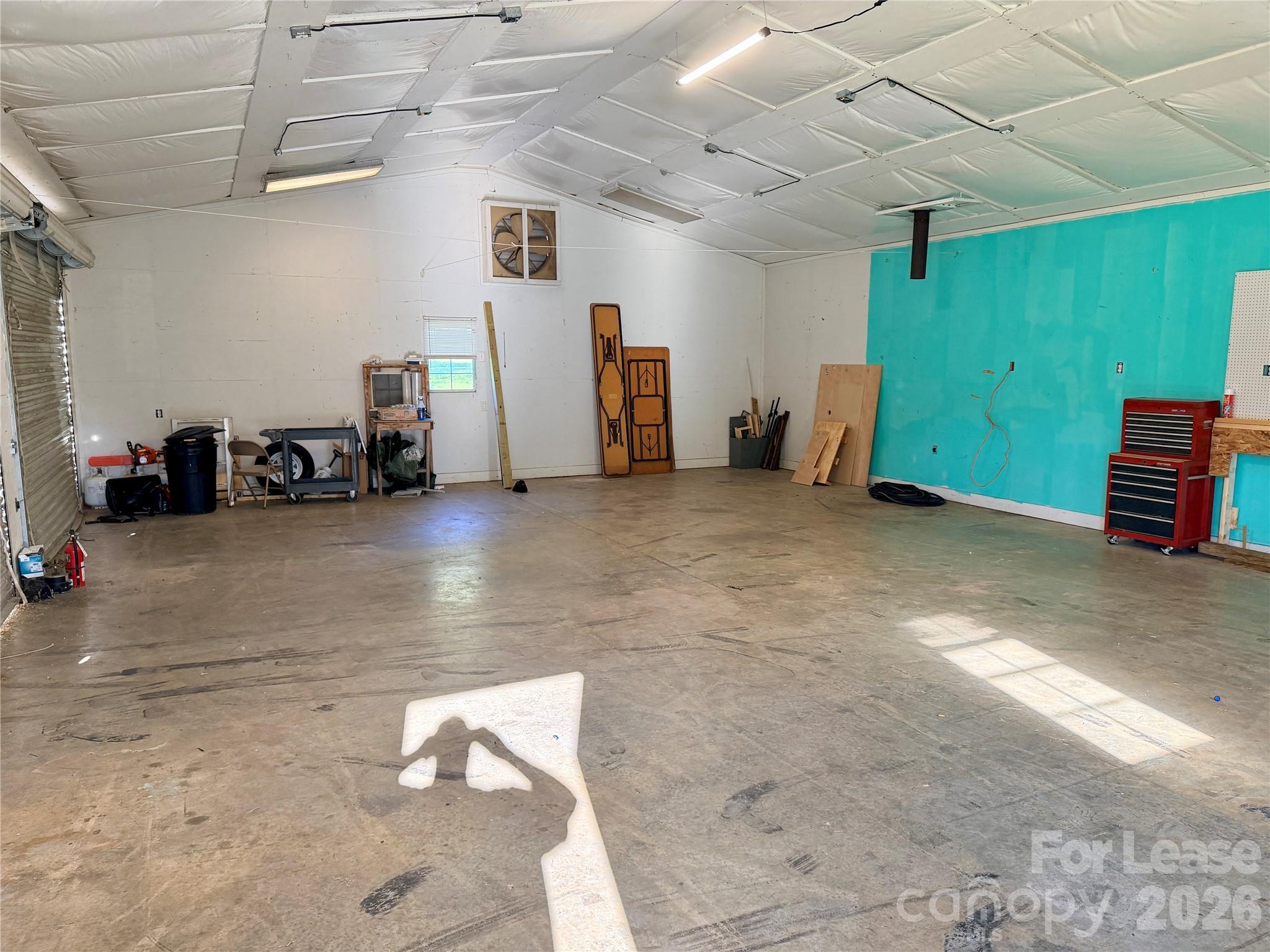 main property photo 40