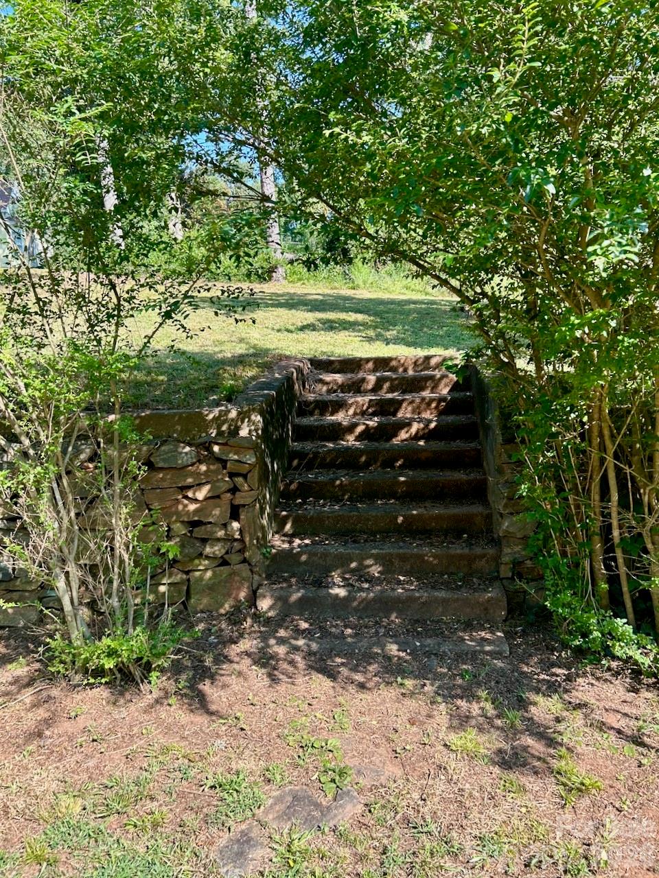 main property photo 31