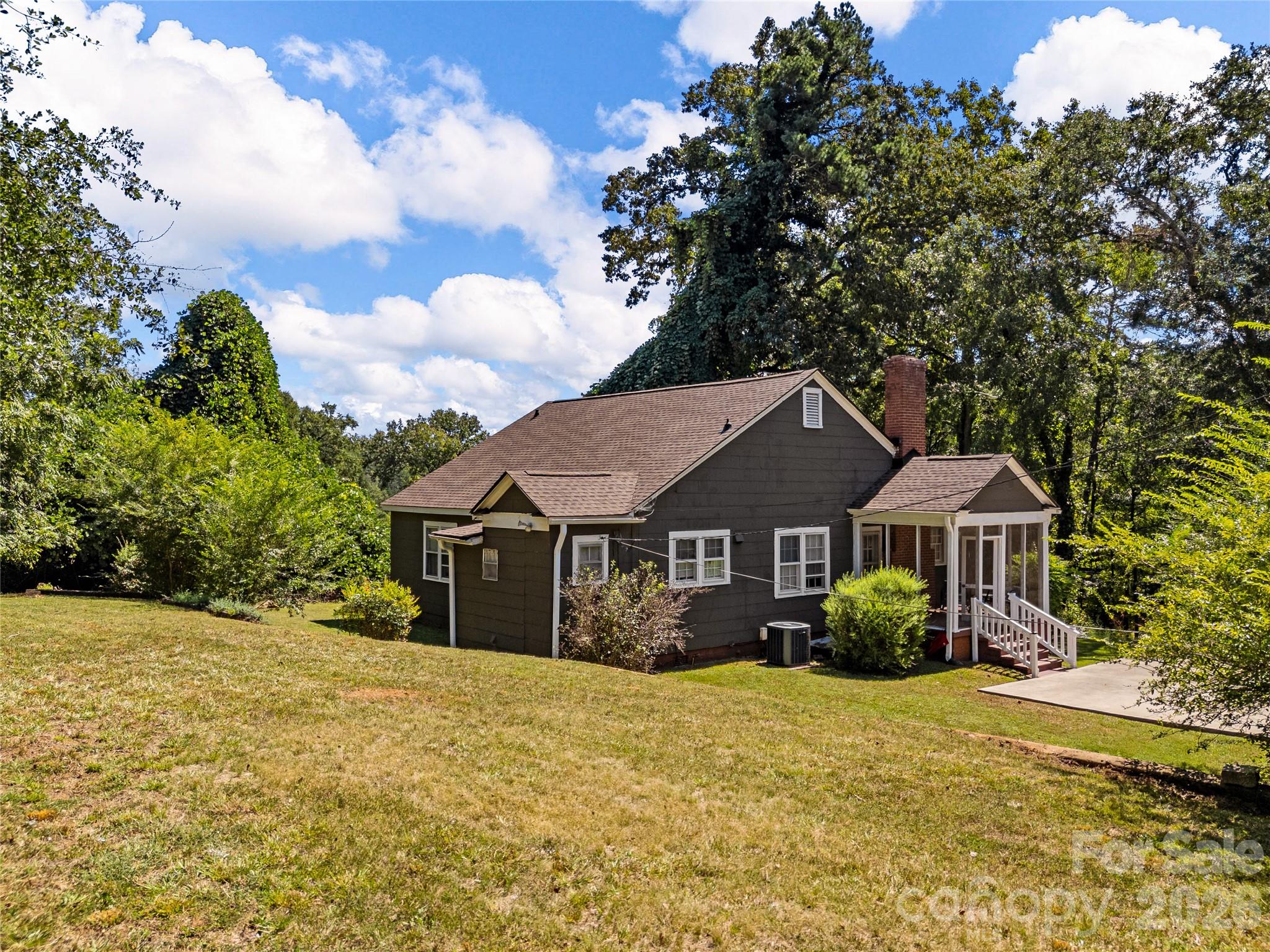 main property photo 34