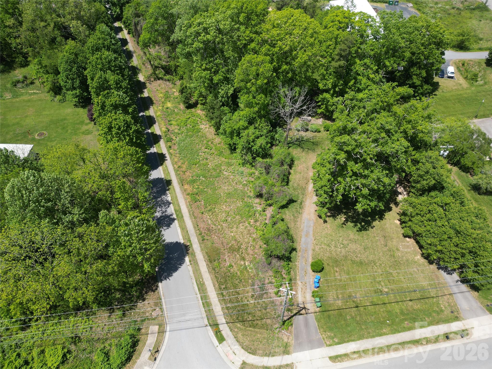 main property photo 13