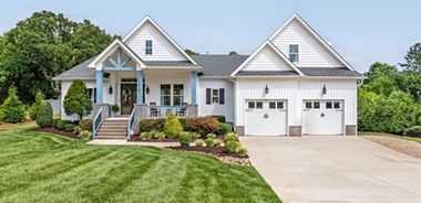 image of property with 4 Bed | 3 Bath | 2,592 Sqft